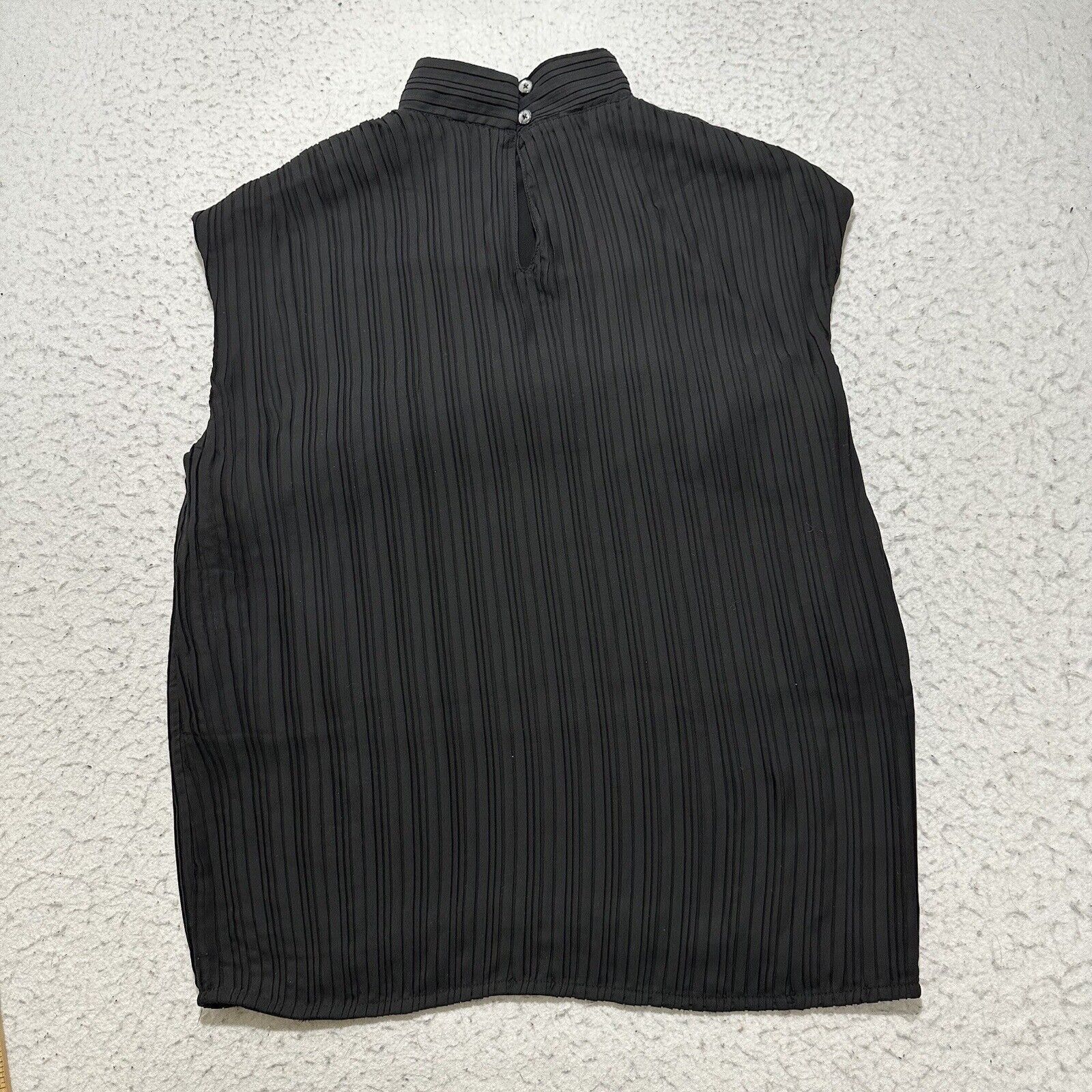 Shein Shein Medium Black Sleeveless Career Blouse Mockneck Size M / US 6-8 / IT 42-44 - 8 Thumbnail