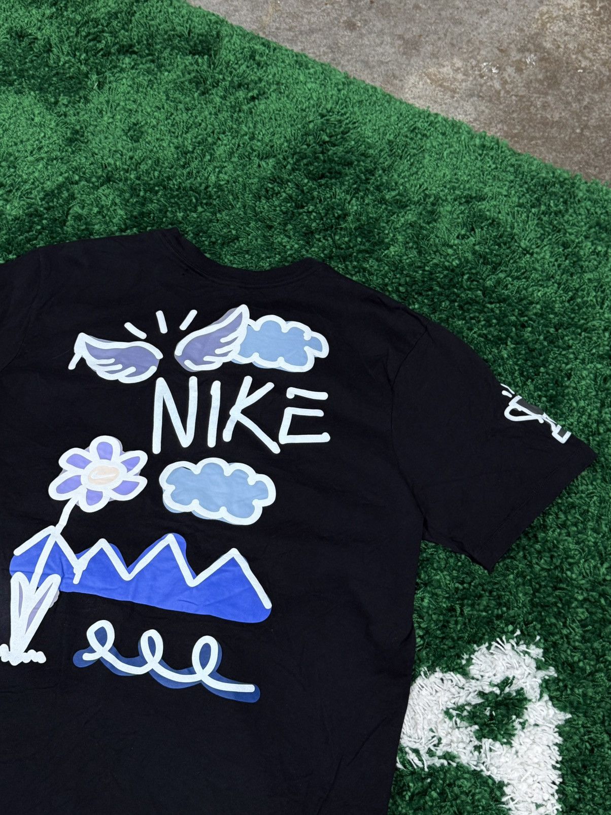 Nike RARE Nike Doodleglyph Puff Print Tee Black XL Flower Wing 72 Size US XL / EU 56 / 4 - 2 Thumbnail