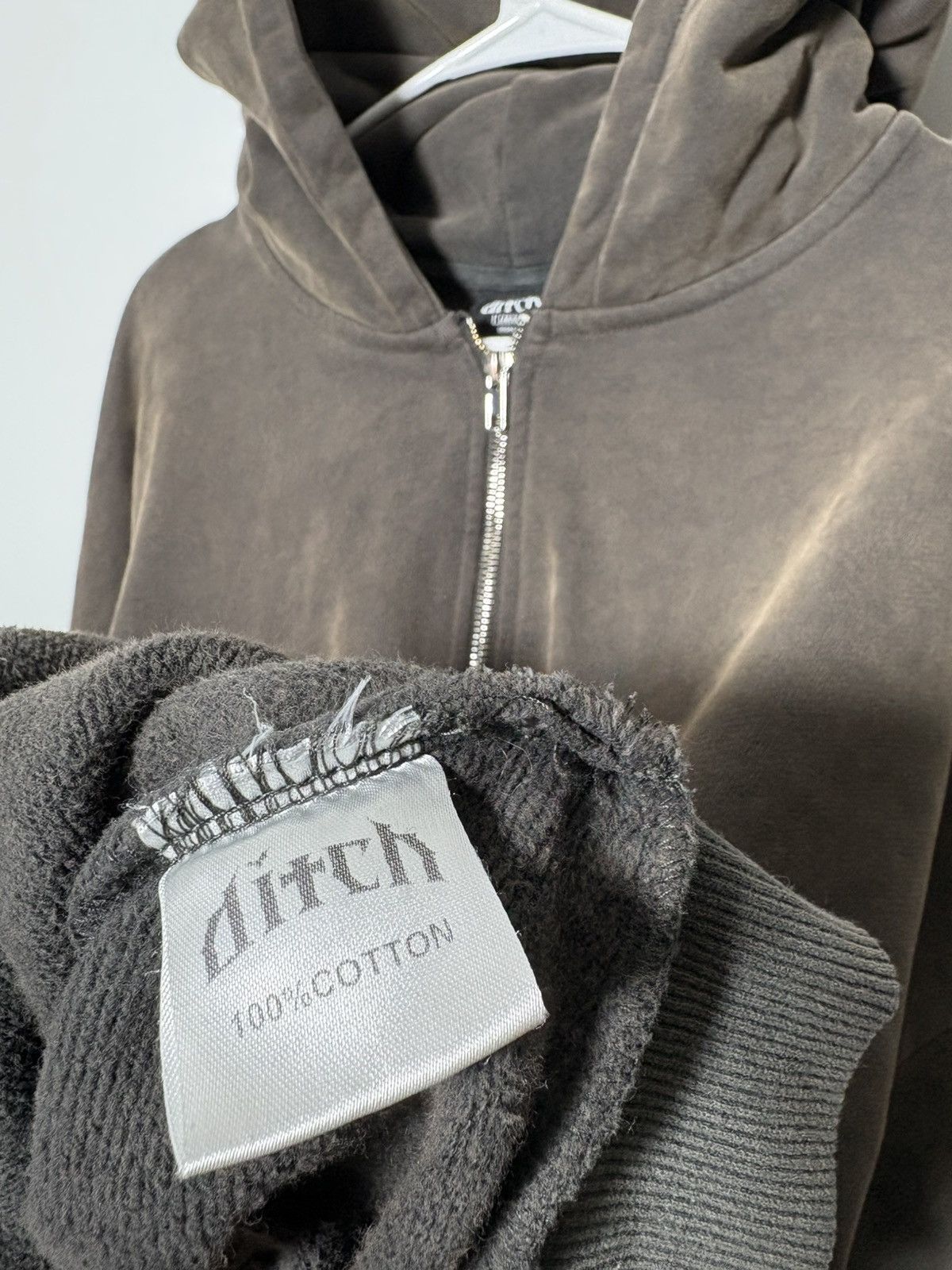 Other Ditch LA Arch Logo Zip Size US L / EU 52-54 / 3 - 4 Thumbnail