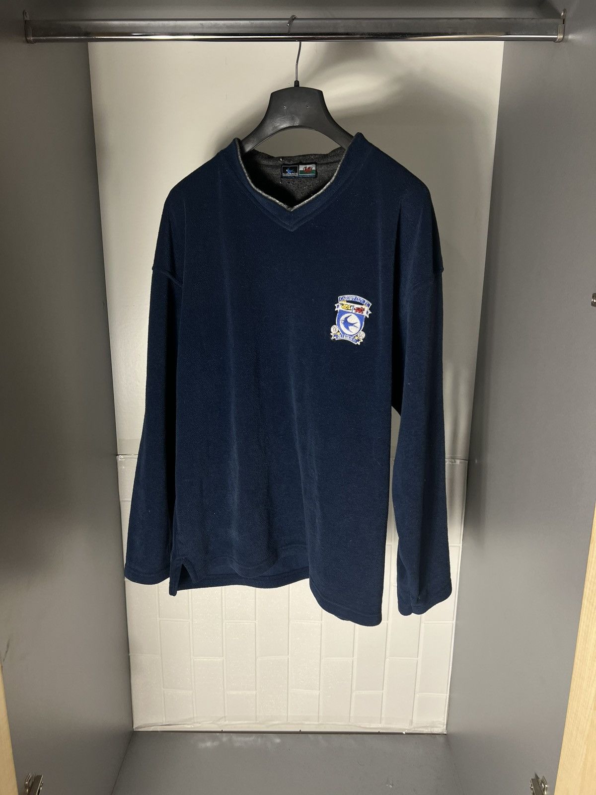 Vintage VERY RARE CARDIFF CITY ENGLAND SOCCER SWEATSHIRT RETRO 90s Size US M / EU 48-50 / 2 - 3 Thumbnail
