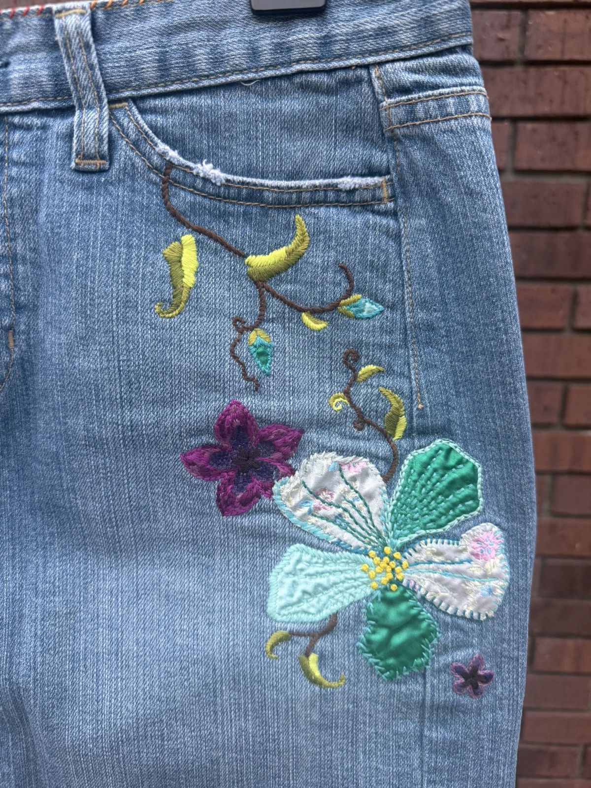 Gap GAP Y2K Vintage Blue Jean Denim Mini Skirt Embroidered Size 27" / US 4 / IT 40 - 2 Thumbnail