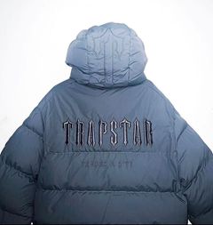 TRAPSTAR DECODED HOODED PUFFER JACKET 2.0 - BLUE - LARGE