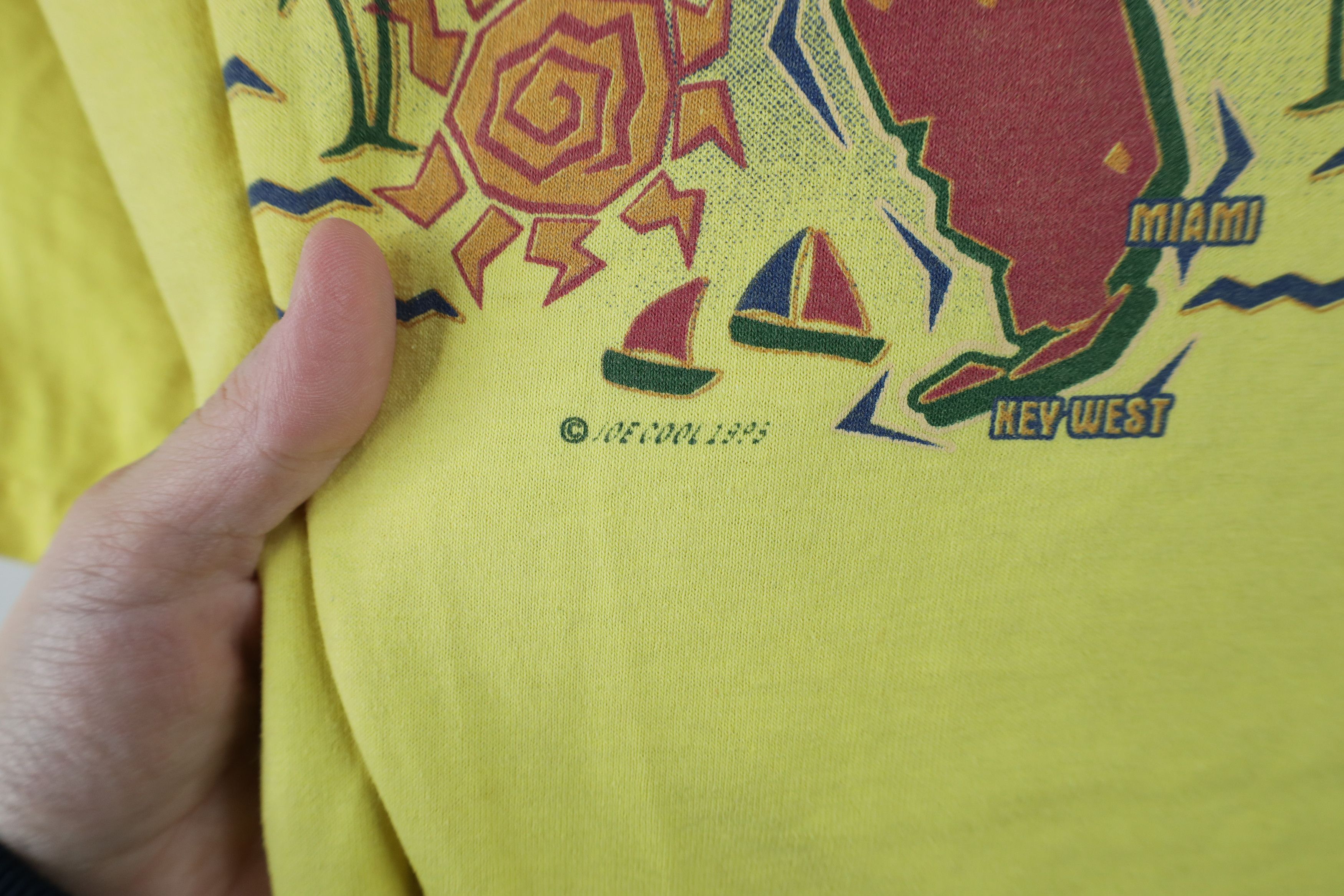 Vintage Vintage 90s Florida Sunshine State Short Sleeve T-Shirt Size US XL / EU 56 / 4 - 5 Thumbnail