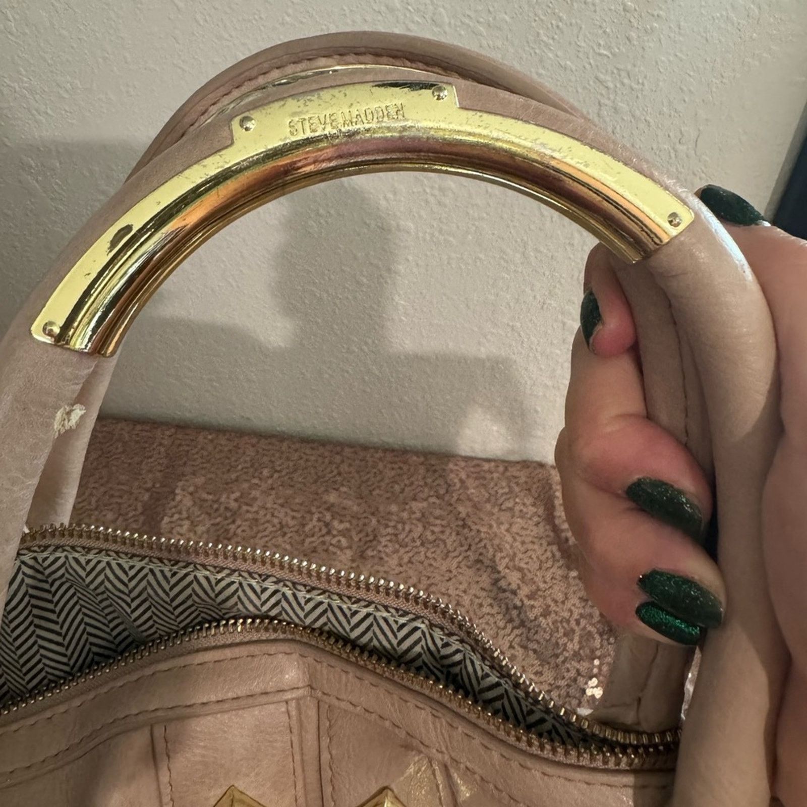 Steve Madden STEVE MADDEN🌟 Mauve with Gold Studs, Oversized Shoulder Bag Size ONE SIZE - 5 Thumbnail