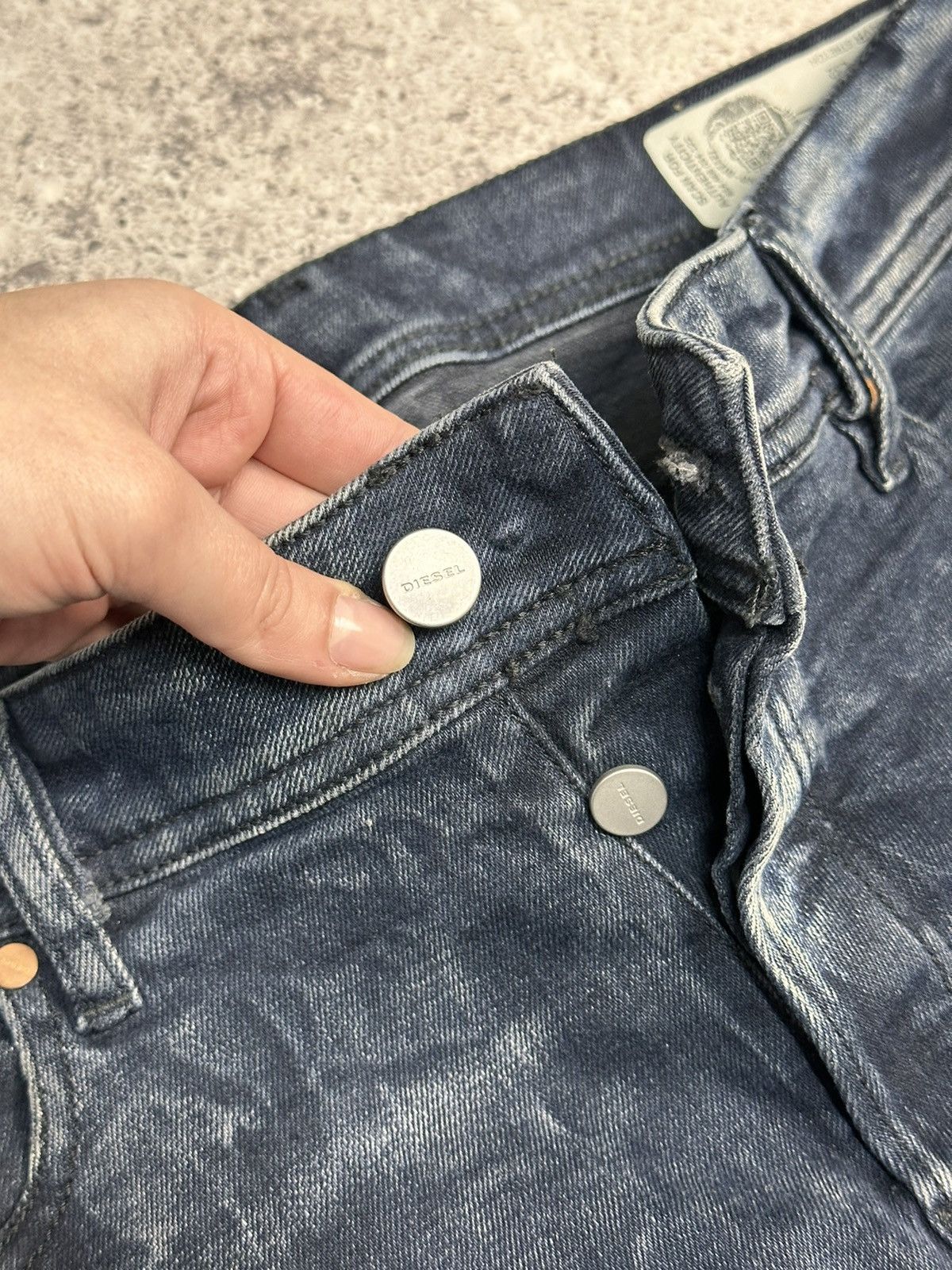 Diesel Diesel blue washed jeans vintage Italy Y2K streetwear Size US 34 / EU 50 - 7 Thumbnail