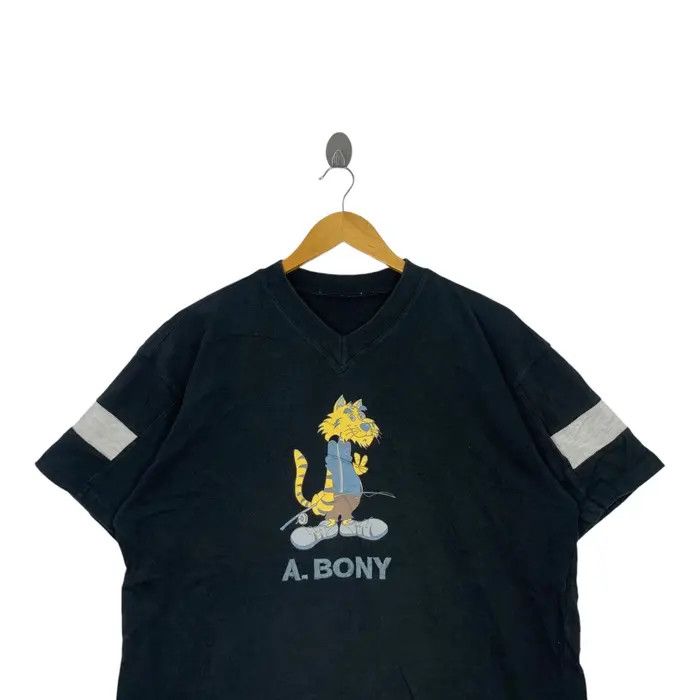 Vintage Vintage A.BONY TIGER CARTOON Fishing Tee Shirt Top V Neck Size L / US 10 / IT 46 - 2 Thumbnail