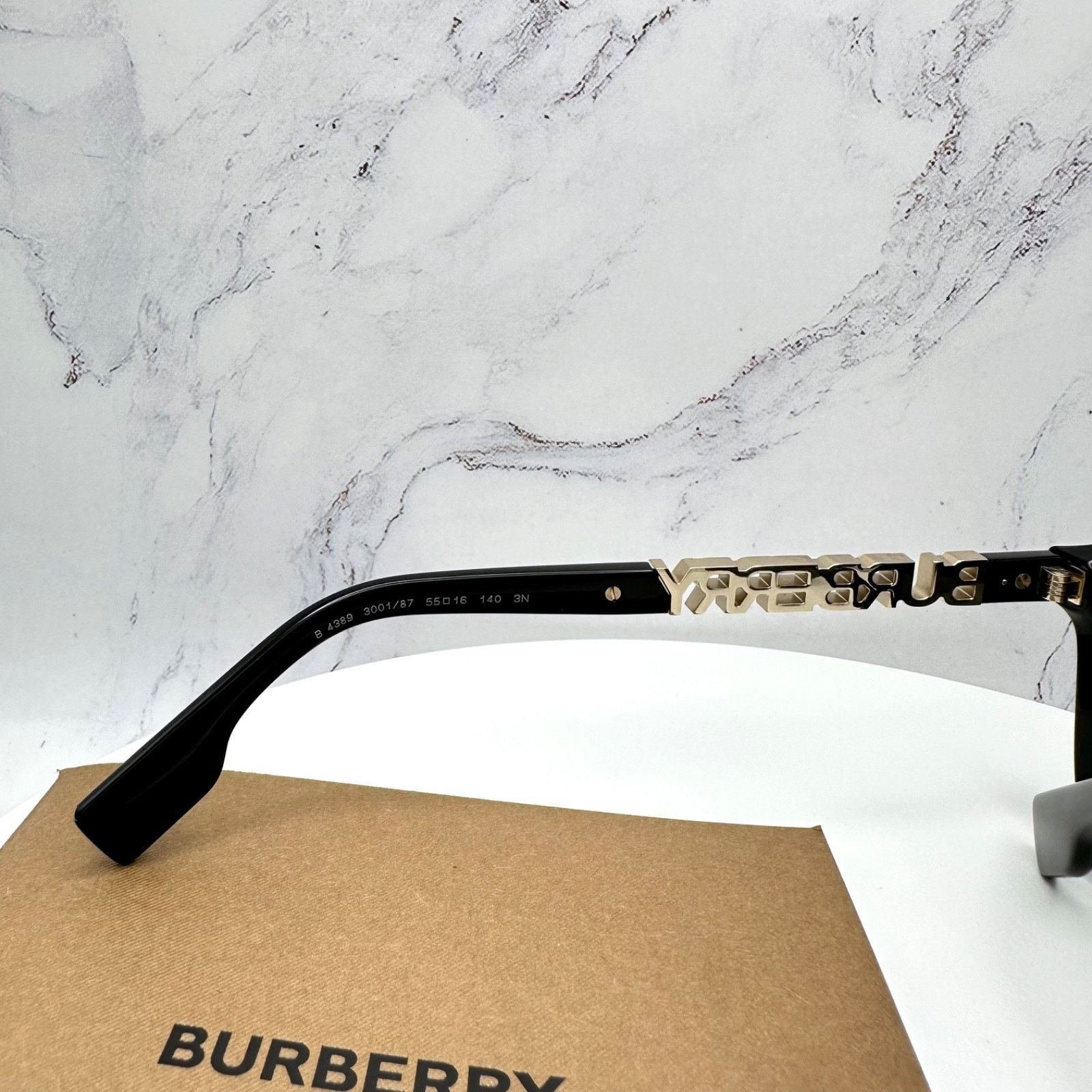 Burberry New Burberry Sunglasses Black Square Gold Metal BURBERRY Size ONE SIZE - 11 Thumbnail