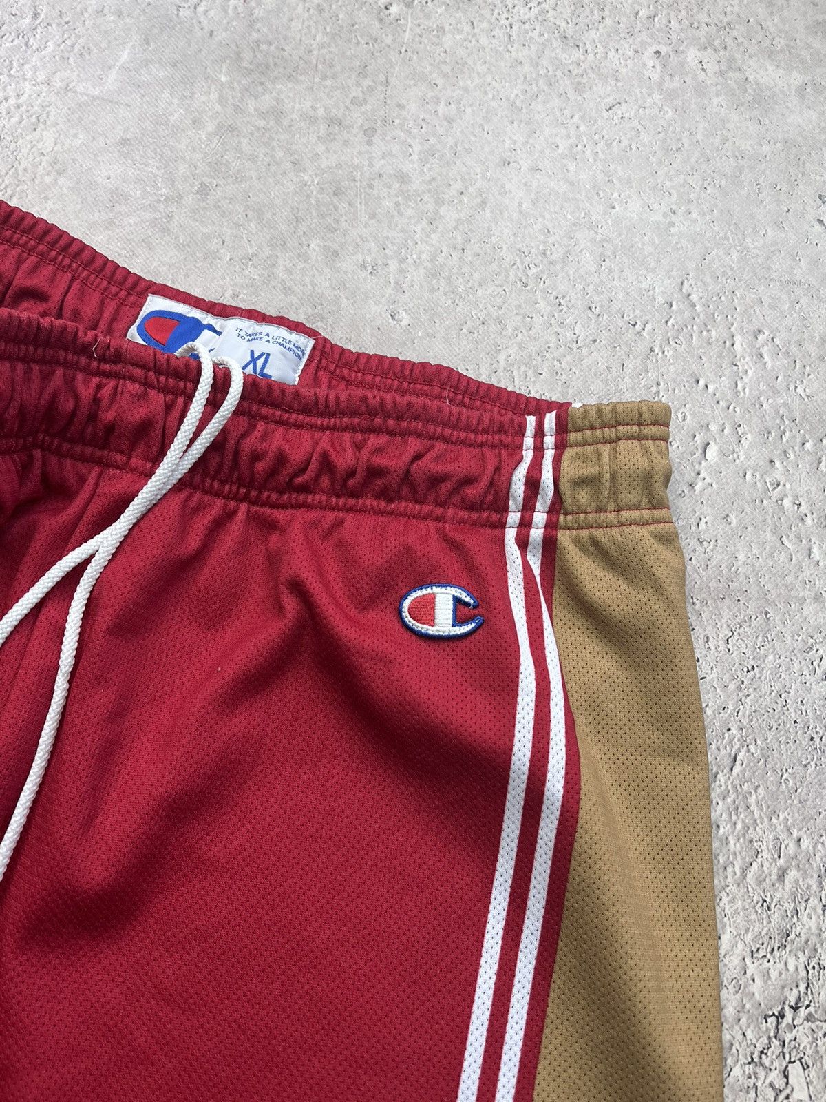 Champion × NBA × Vintage NBA Champion jersey/short Clevland Cavaliers Lebron James Size US XL / EU 56 / 4 - 7 Thumbnail