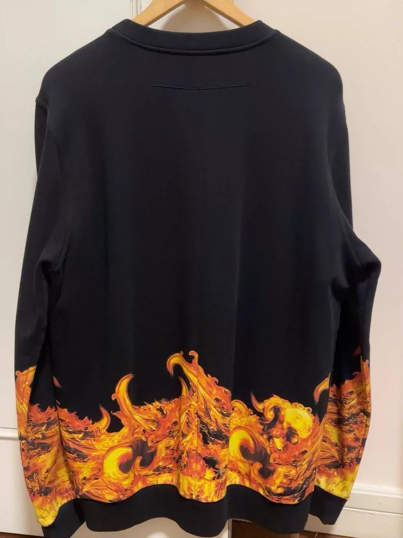 Givenchy Givenchy Black Flame Sweatshirt Hoodie M Size Size US M / EU 48-50 / 2 - 5 Thumbnail