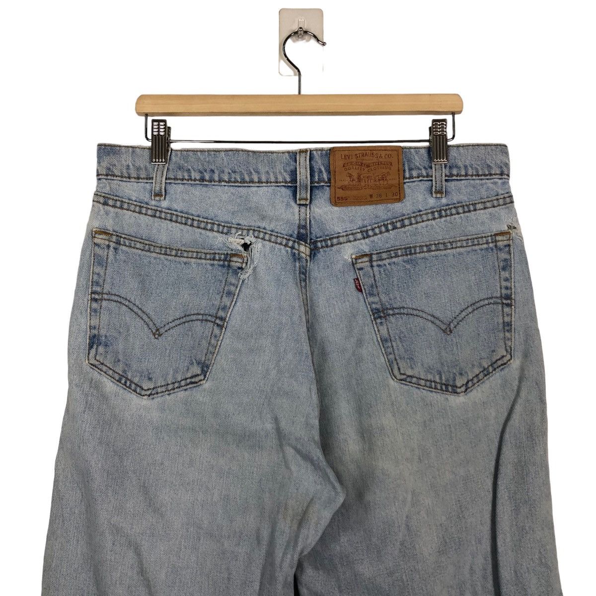 Levi's 🔥90’s Distressed Denim Jeans Levi’s Lot 555 Relaxed Fit Size US 36 / EU 52 - 9 Thumbnail
