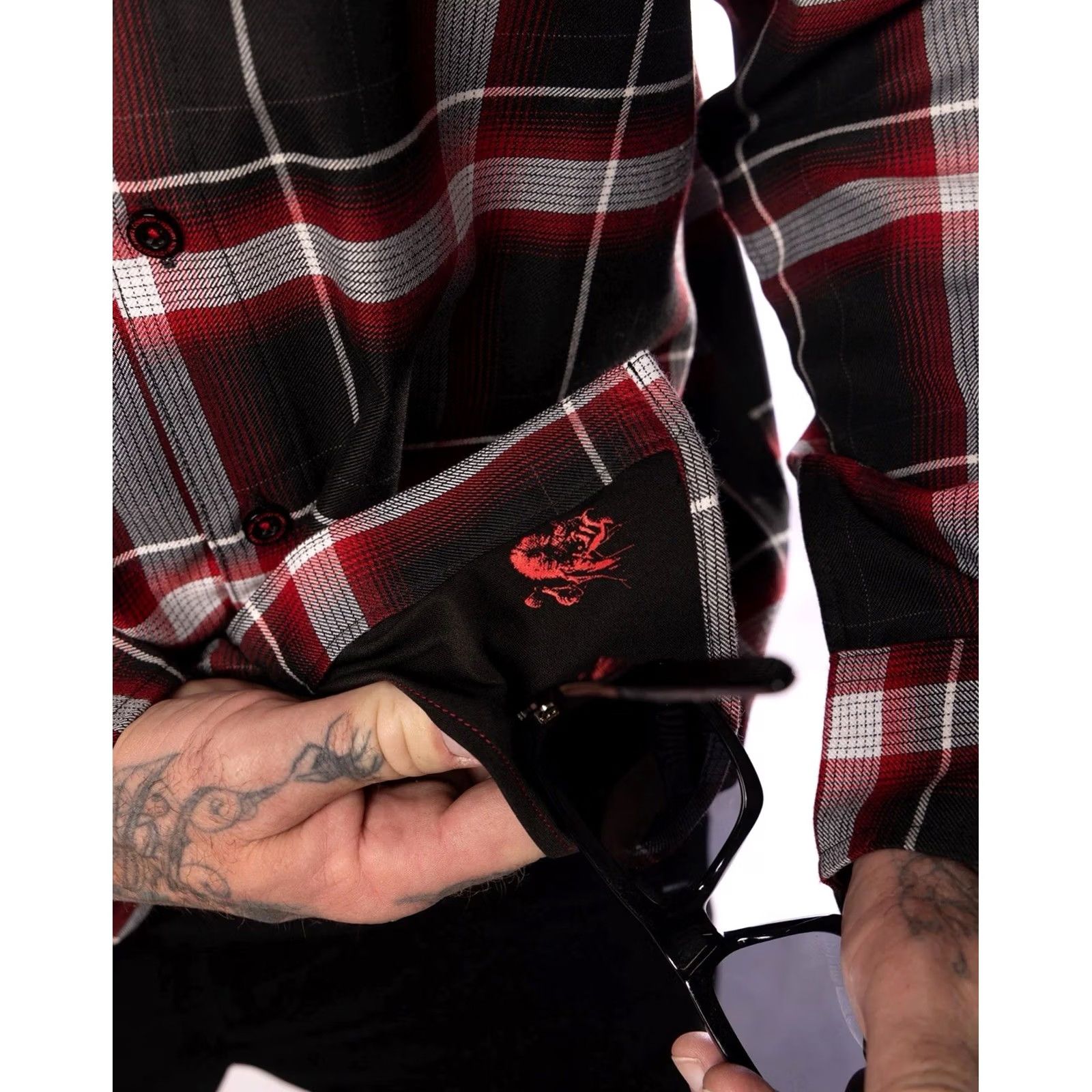 Vintage Dixxon Flannel Iron Maiden 50th Anniversary Shirt Men's L Black Red White Plaid Button-Up Long Sleeve Size US L / EU 52-54 / 3 - 4 Thumbnail