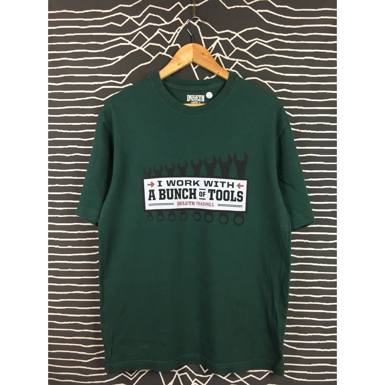 Duluth Trading Company Duluth Trading Company I Work With A Bunch Of Tools Tee Size US S / EU 44-46 / 1 - 1 Thumbnail