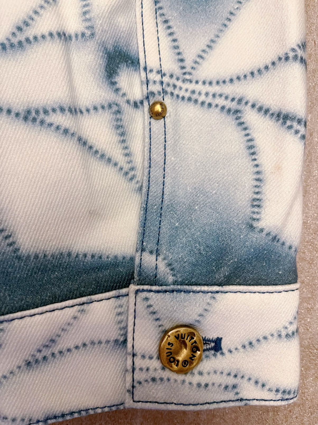 Louis Vuitton Louis Vuitton printed denim jacket Size US M / EU 48-50 / 2 - 9 Thumbnail