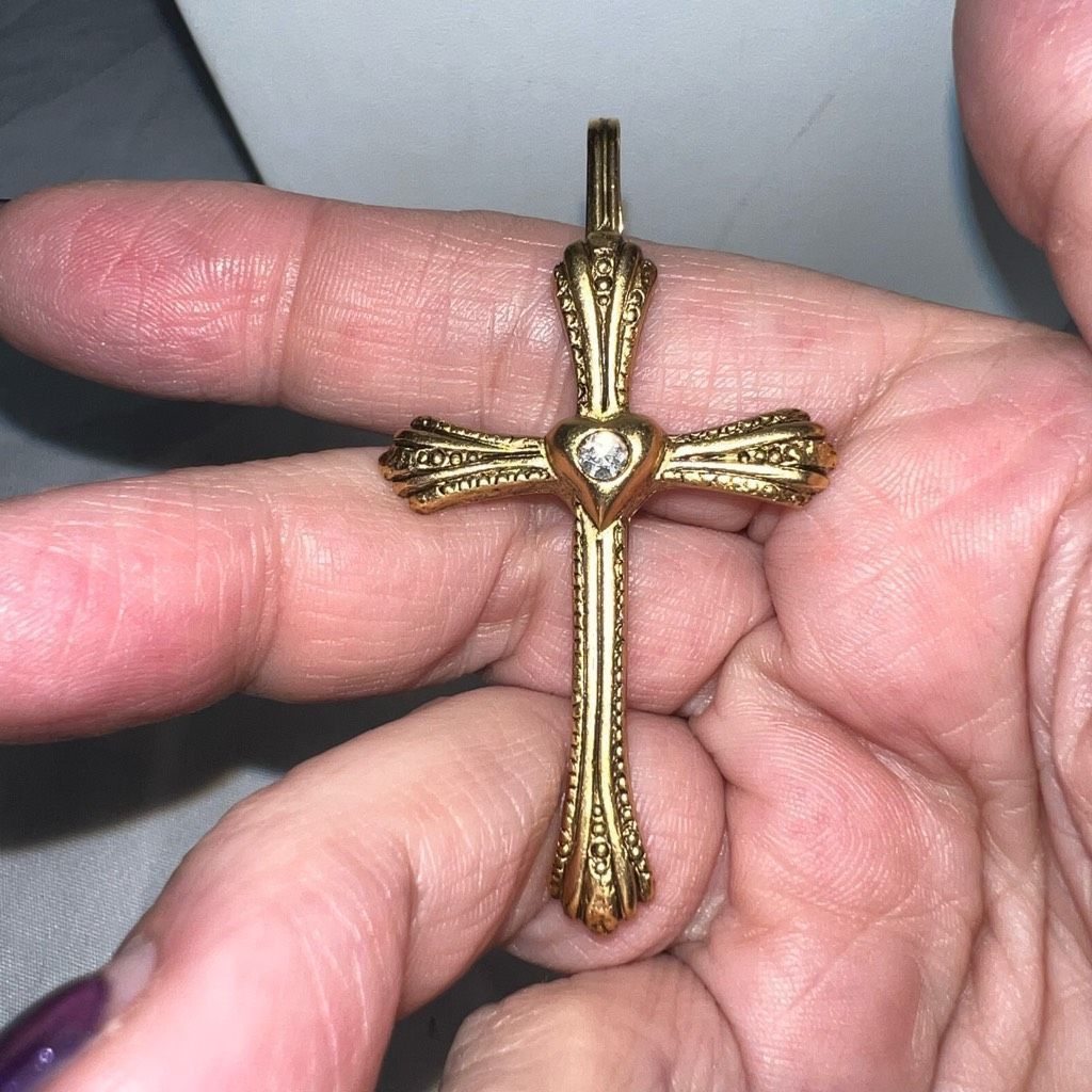 Vintage Vintage Gold Tone With Crystal in Center Cross Pendant Slide Size ONE SIZE - 4 Thumbnail