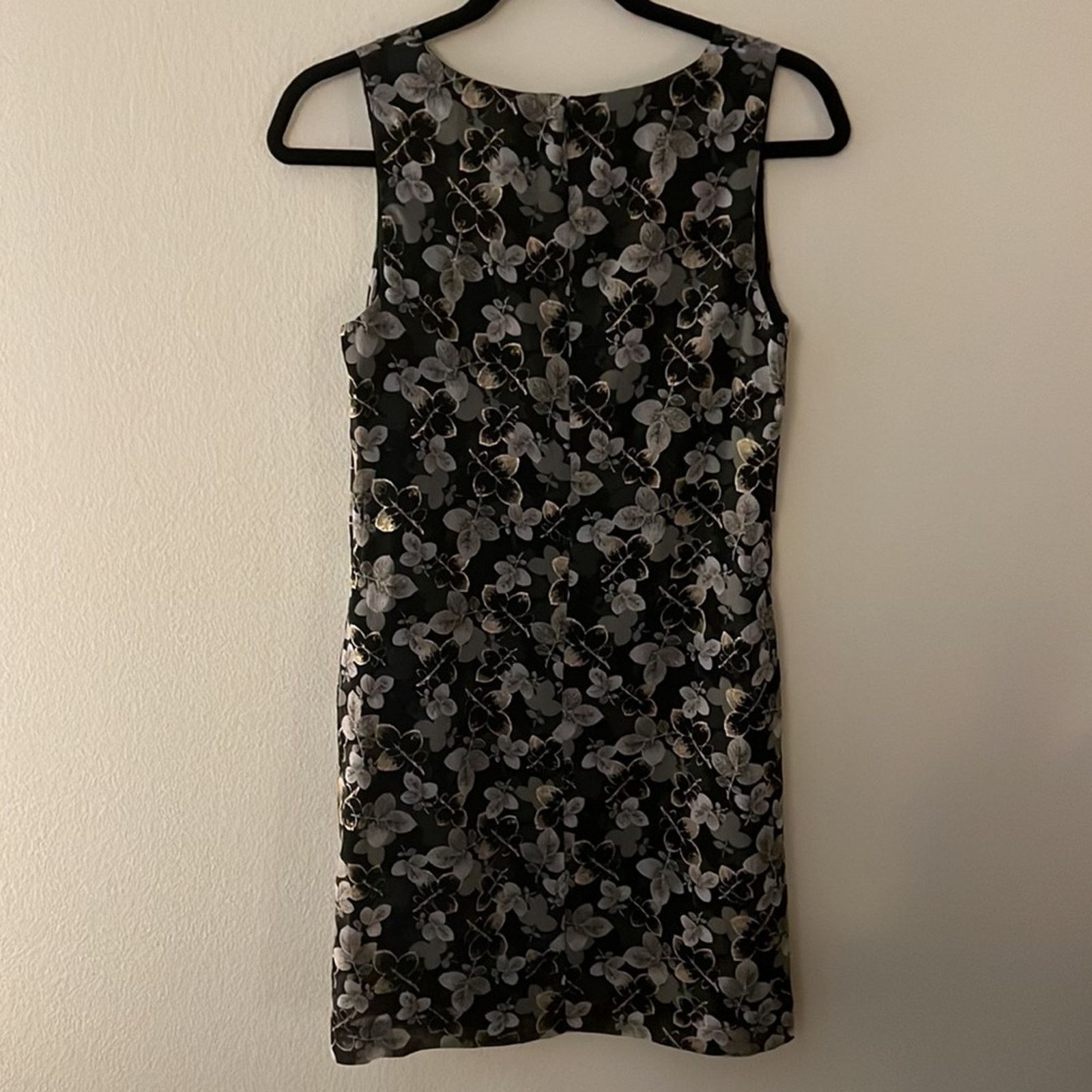 Banana Republic Banana Republic Floral Sleeveless Dress Size 2 Size XS / US 0-2 / IT 36-38 - 5 Thumbnail