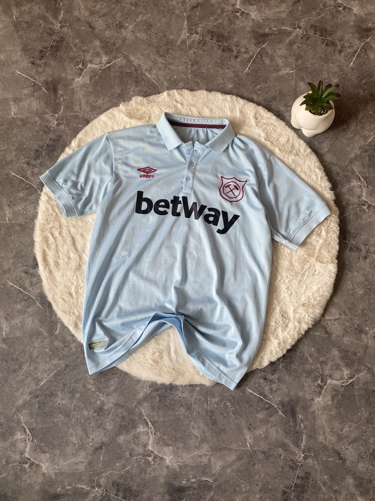 Umbro West Ham United Umbro Vintage Jersey Masuaku Number 26 RARE Size US M / EU 48-50 / 2 - 1 Thumbnail