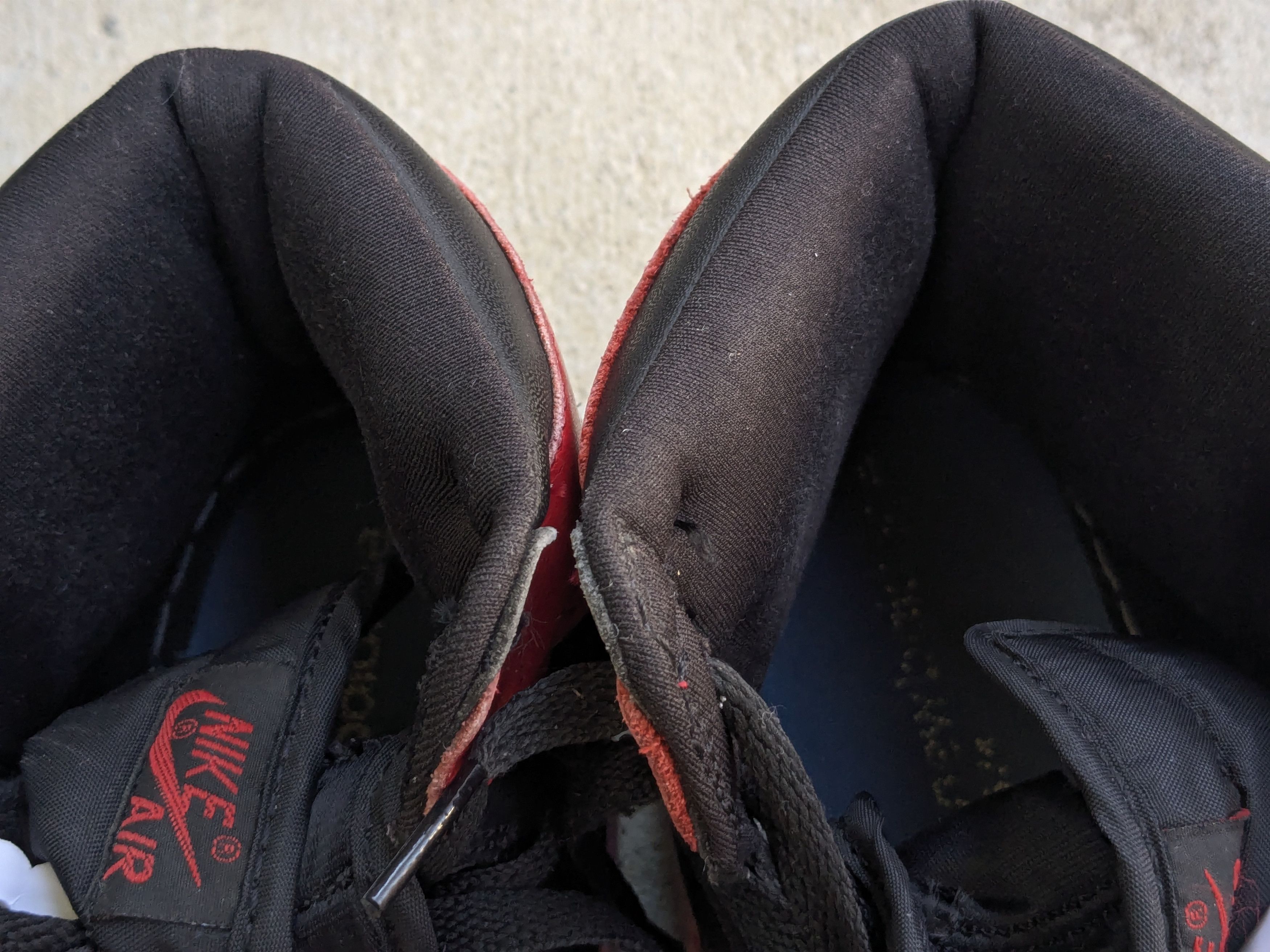 Jordan Brand Nike Air Jordan 1 Bred 2001 High Tops 2001 136066-061 Size US 11.5 / EU 44-45 - 3 Thumbnail