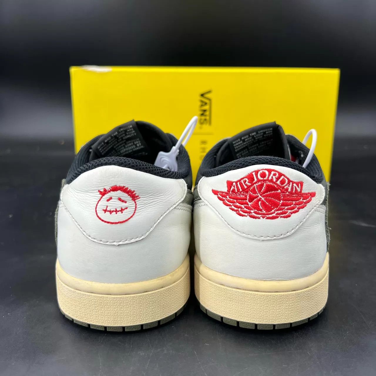 Travis Scott TS x AJ1 Low Olive 5.0 (44.5) Size US 11.5 / EU 44-45 - 5 Thumbnail