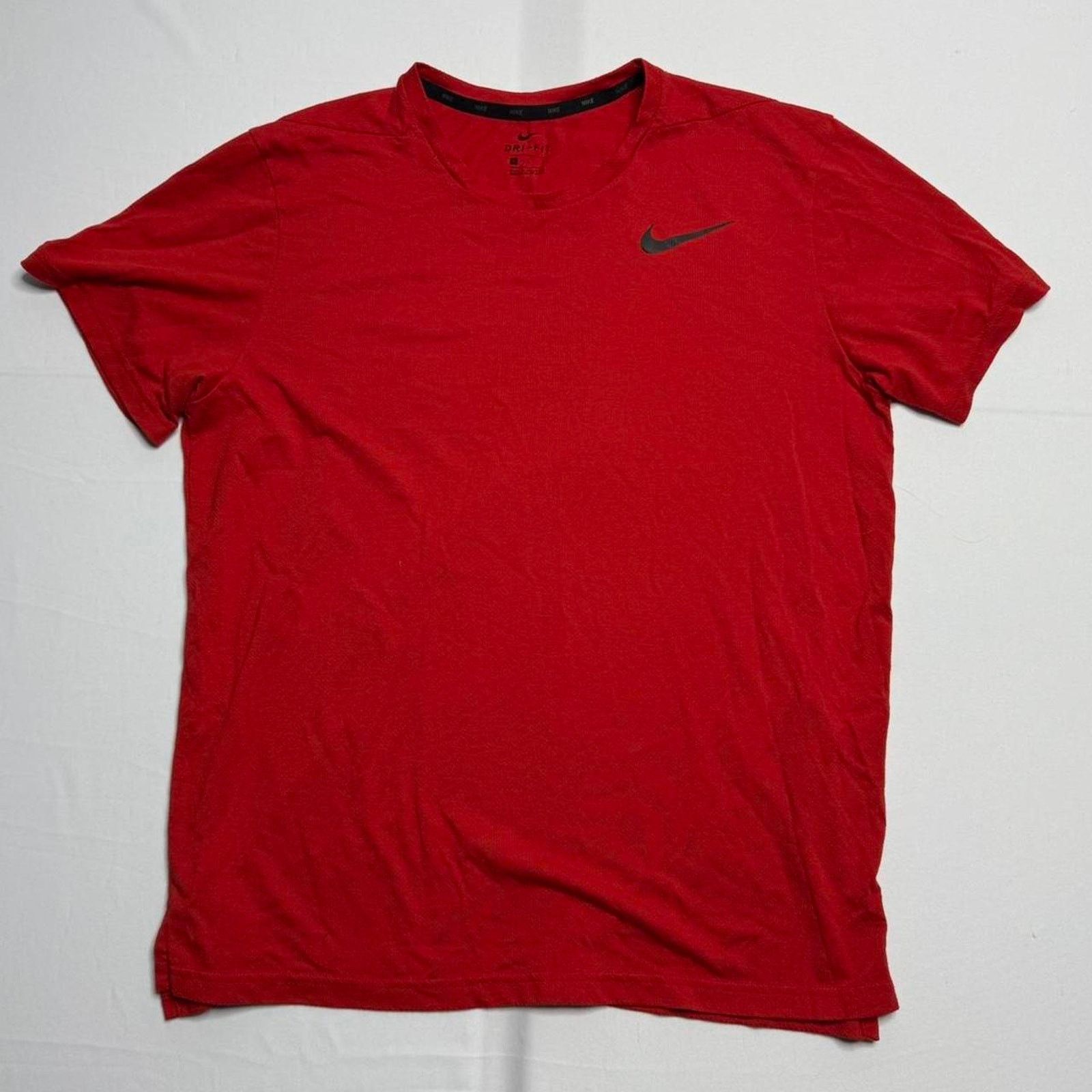 Nike Nike Dri-Fit Red T-Shirt Activewear Size Large Size US L / EU 52-54 / 3 - 1 Thumbnail