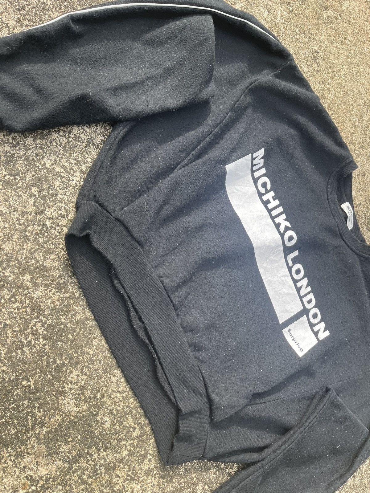 Michiko Koshino London Michiko London Surprise Black Cropped Sweatshirt Size M / US 6-8 / IT 42-44 - 3 Thumbnail