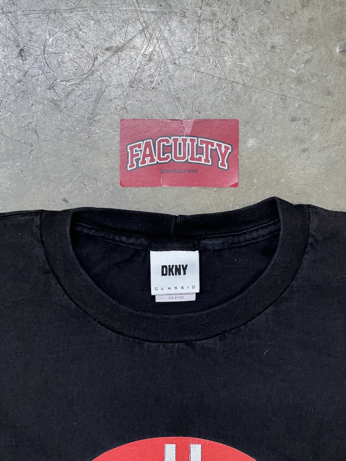 DKNY × Vintage Vintage DKNY Classic Graphic Tee Medium Size M / US 6-8 / IT 42-44 - 3 Thumbnail