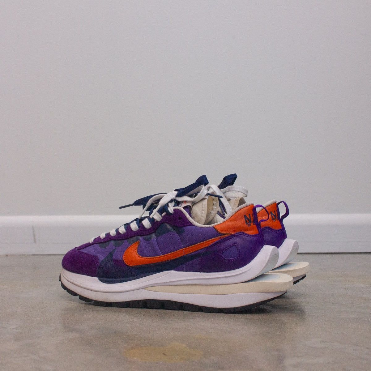 Nike × Sacai Nike X Sacai Vaporwaffle Dark Iris Men's - DD1875-500 US: 9 Size US 9 / EU 42 - 3 Thumbnail