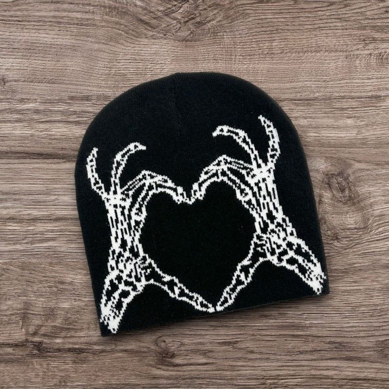 Y2K Alt Grunge Skull Beanie | Punk Skater Heart Knit Cap in Black, Men’s