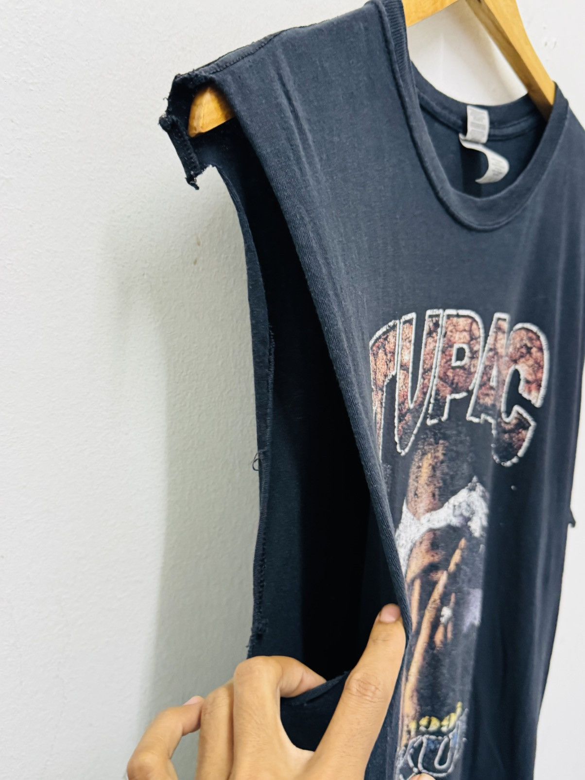 Rap Tees TUPAC DISTRESS Size US L / EU 52-54 / 3 - 3 Thumbnail
