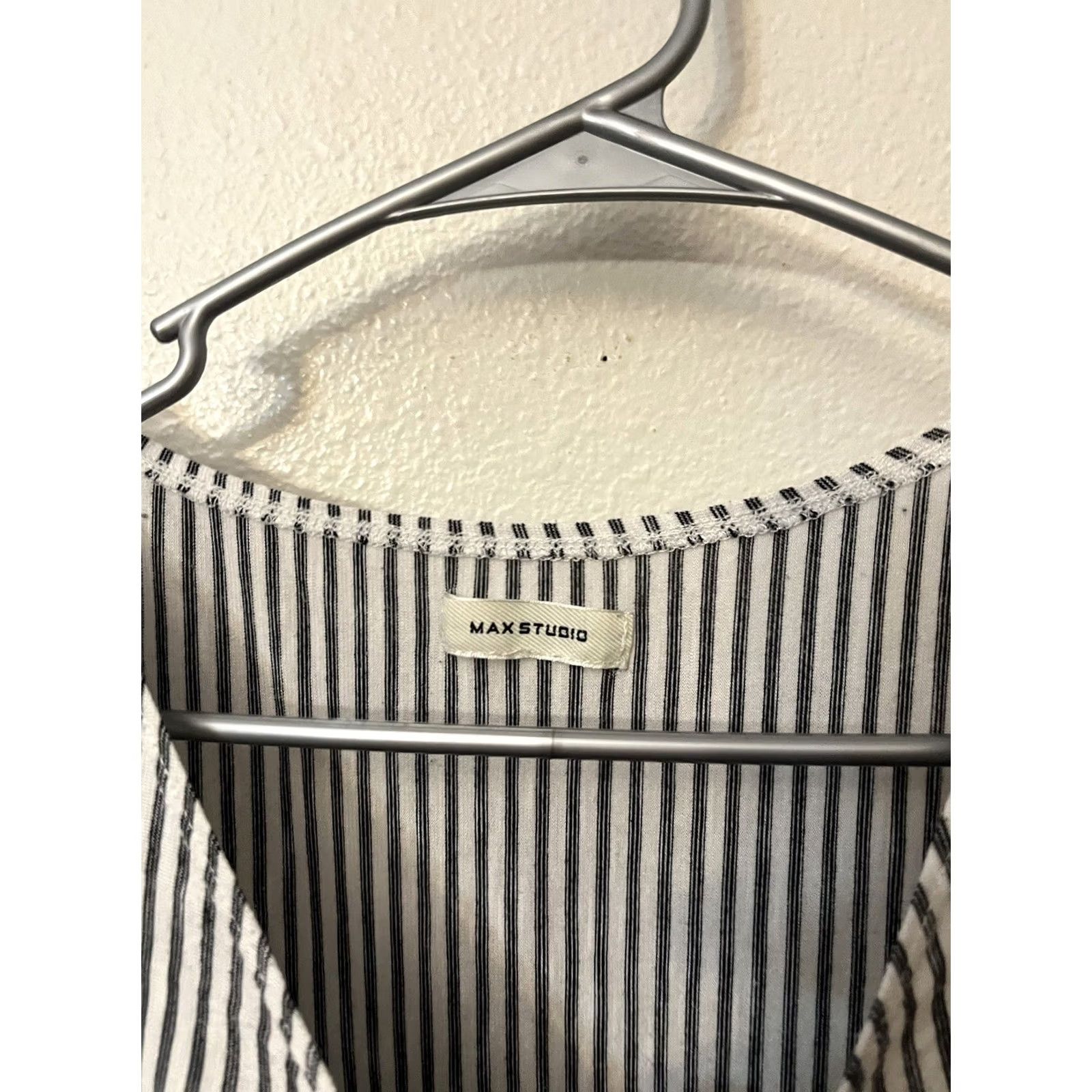 Vintage Max Studio Pullover Top Women’s SZ 2X Black White Striped Tie Wrist Size XXL / US 16-18 / IT 52-54 - 3 Thumbnail