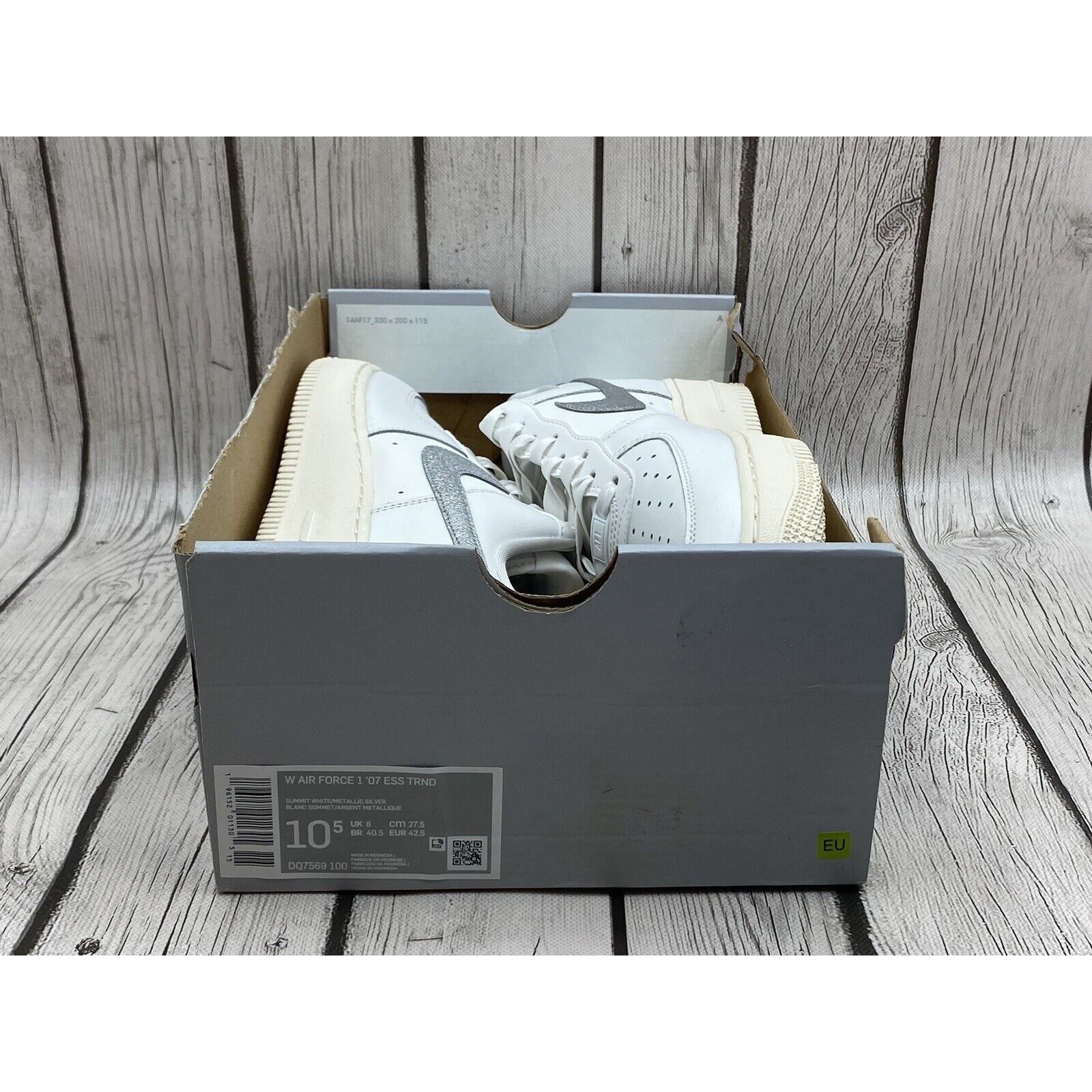 Nike Nike Womens Air Force 1 ‘07 Essential ‘Silver Swoosh’ Size 1 Size US 10.5 / IT 40.5 - 8 Thumbnail