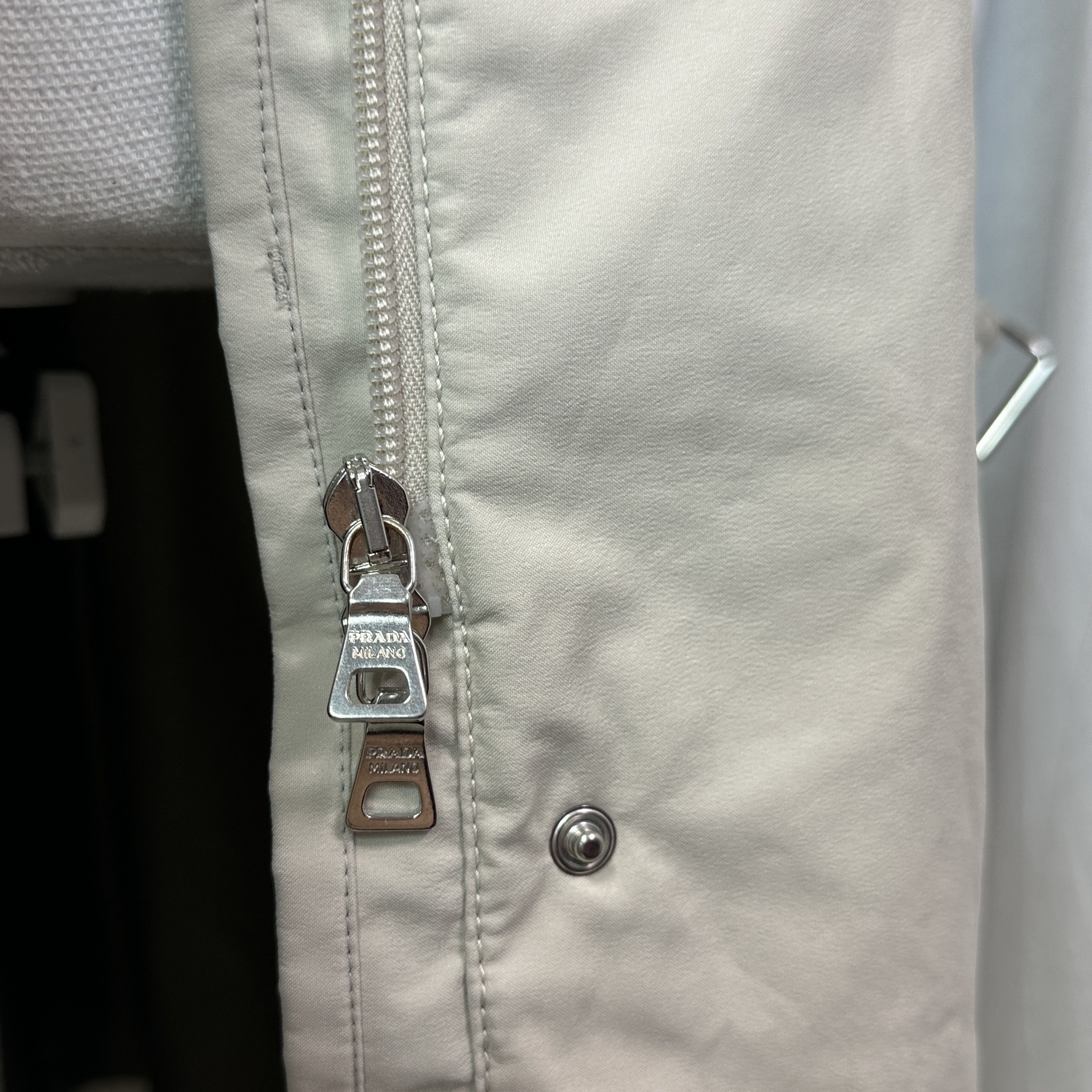 Prada Vintage Minimalist Classy Gore-Tex Prada Coat Y2K Size M / US 6-8 / IT 42-44 - 8 Thumbnail