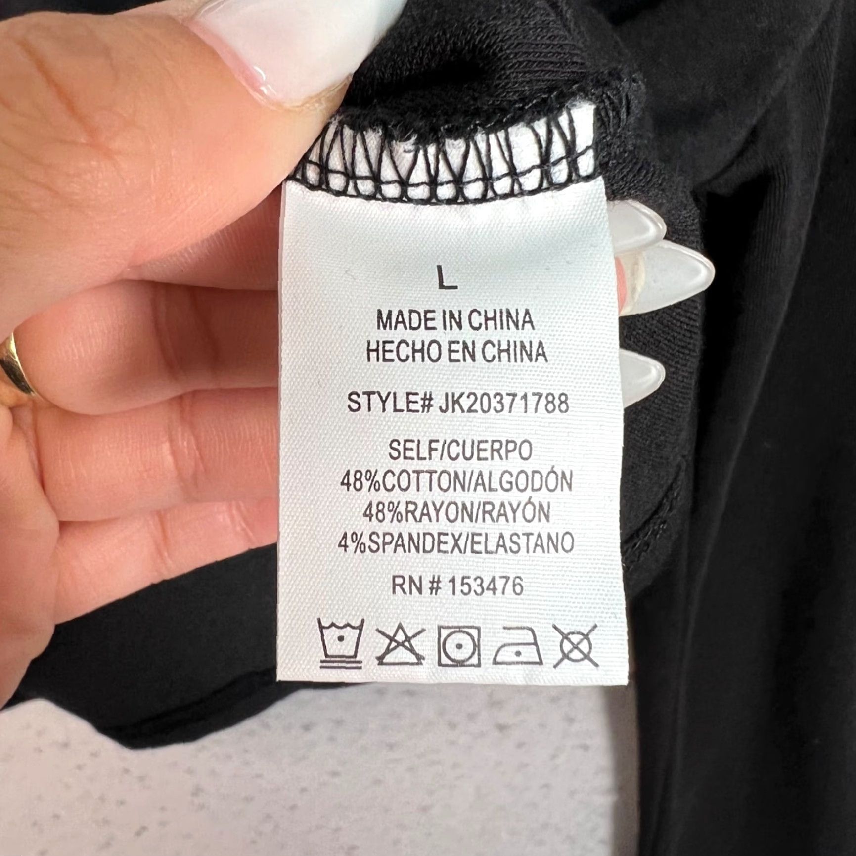 Vintage Sincerely Jules Black Long-Sleeve Cropped V-Neck Top Shirt Adult Womens Large Cropped Black V-Neck Long Sleeve Blouse Womens L Size L / US 10 / IT 46 - 4 Thumbnail