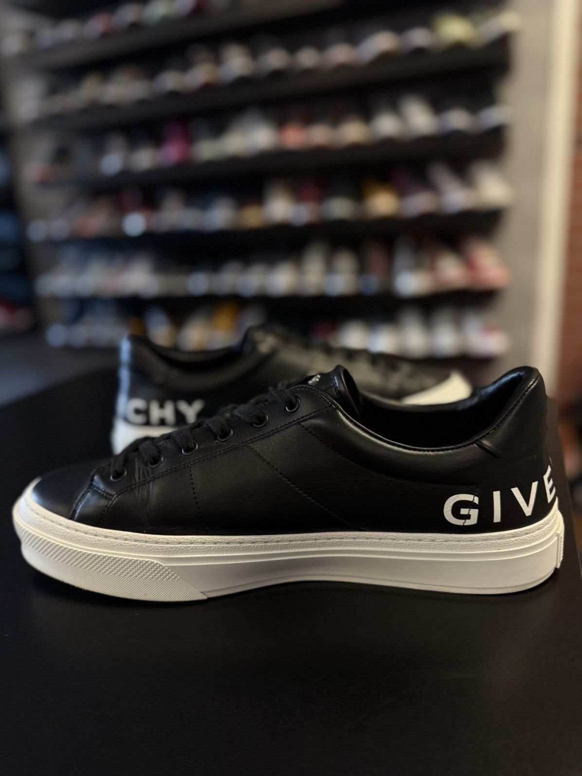 Givenchy Givenchy Low Top Leather Sneakers Size 45EU/12US Size US 12 / EU 45 - 5 Thumbnail