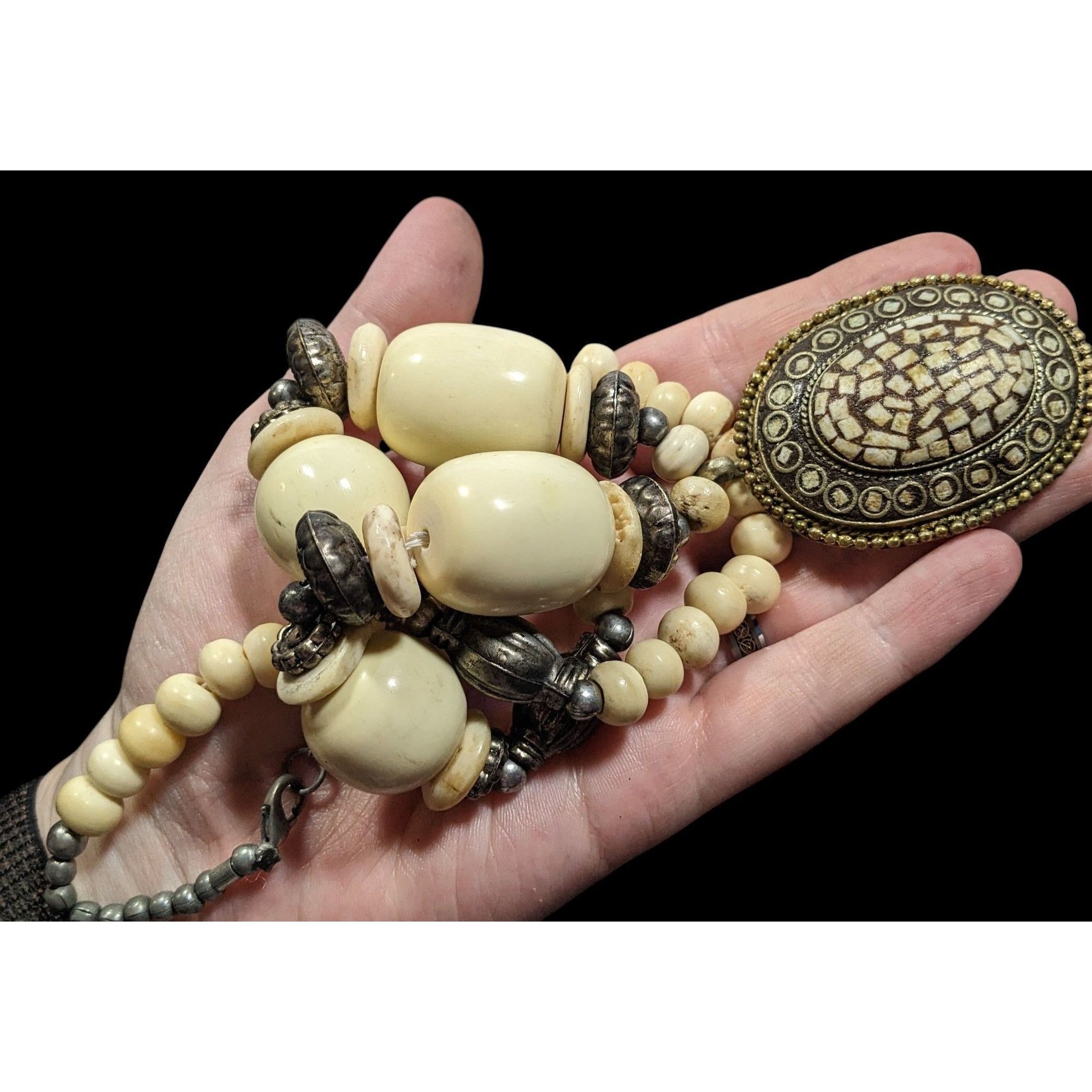 Other Vintage Bohemian Varved Cow Bone And Metal Necklace Size ONE SIZE - 4 Thumbnail