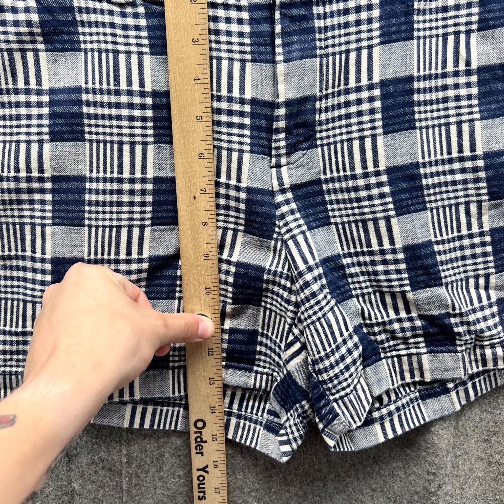 Tommy Hilfiger Tommy Hilfiger Shorts Womens 10 Blue White Chino Flat Front Cotton Glen Check Size 32" / US 10 / IT 46 - 4 Thumbnail