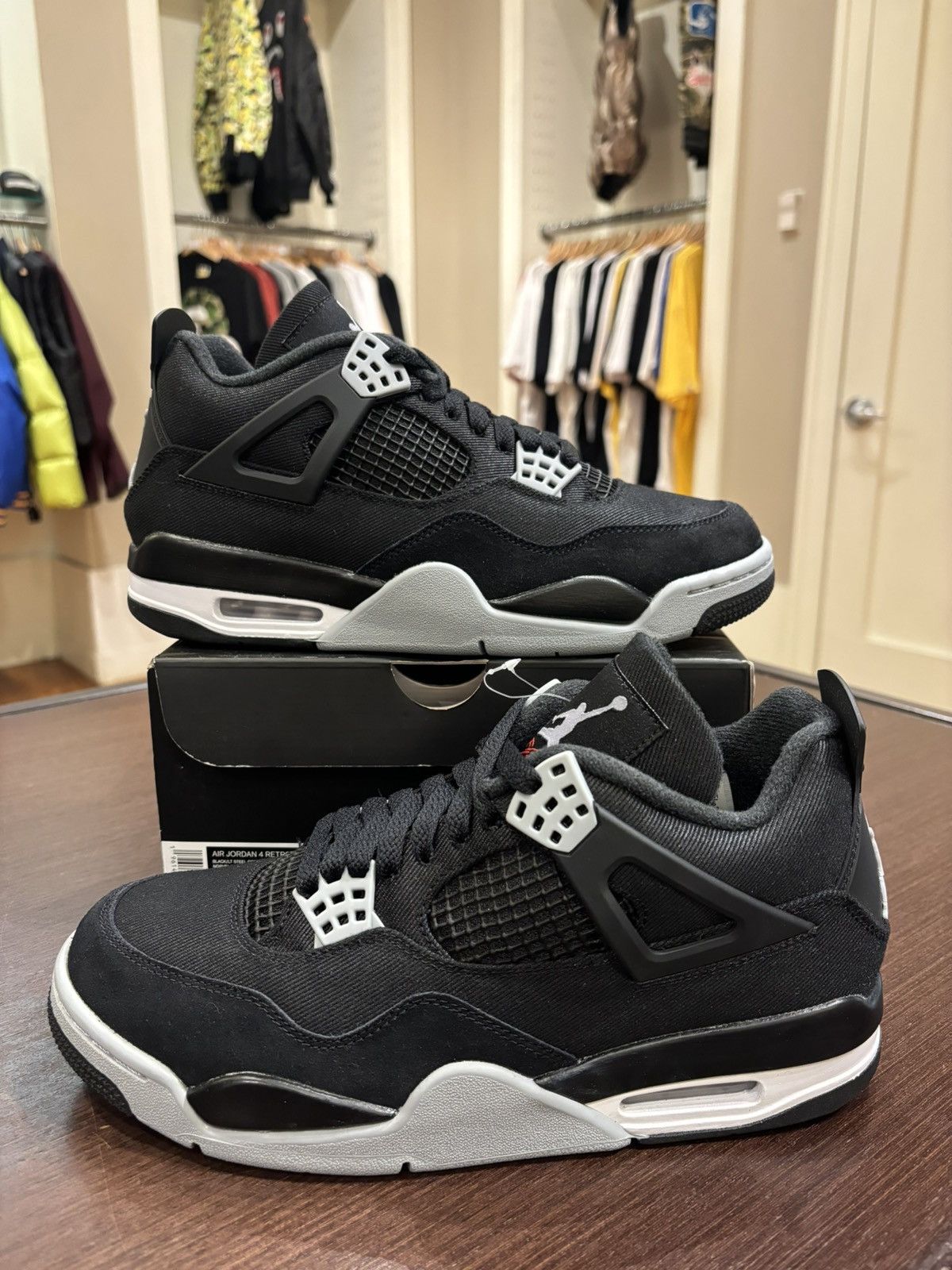 Jordan Retro SE Black Canvas - Main Image