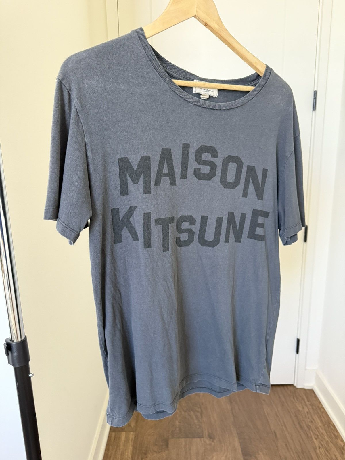 Maison Kitsune Maison Kitsune Spellout T Shirt Size US M / EU 48-50 / 2 - 1 Thumbnail