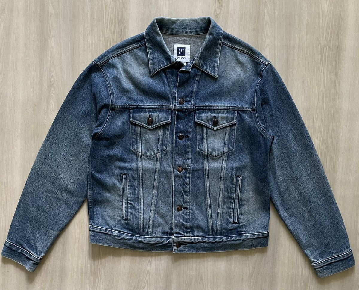 Designer × Gap × Vintage Vintage Gap Denim Trucker Jacket Medium Wash W/ Fade Medium Size US M / EU 48-50 / 2 - 2 Thumbnail