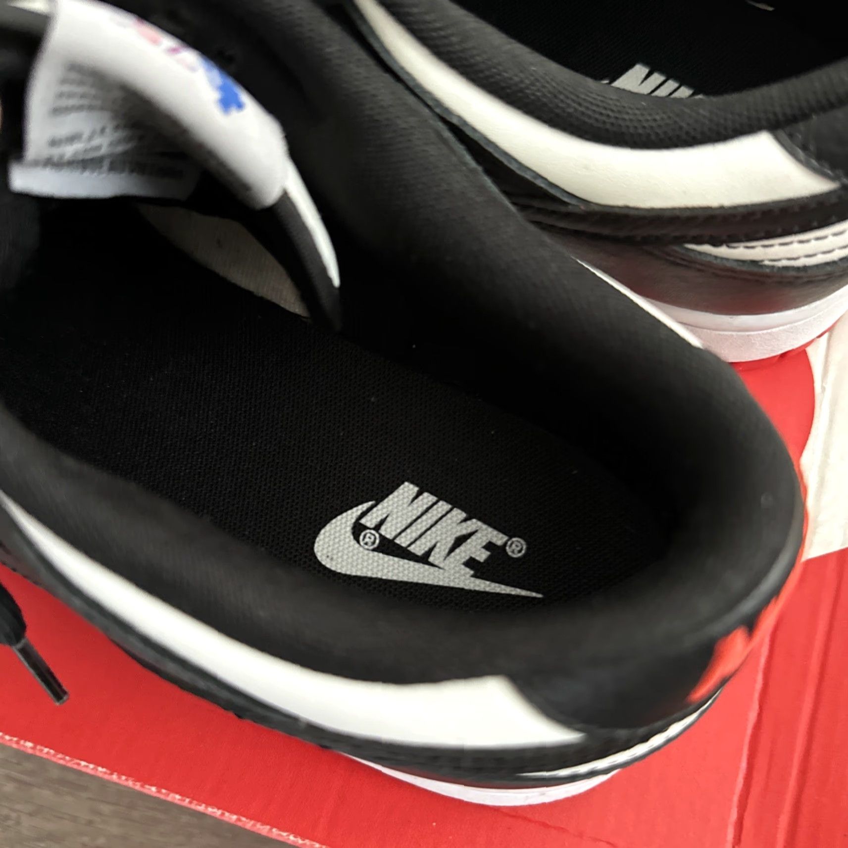 Nike Nike Dunk Low EMB Chicago Bulls 75th Mens Size 10 Red Sneakers 2021 DD3363-100 Size US 9 / EU 42 - 4 Thumbnail