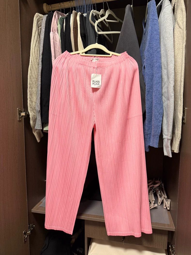 Issey Miyake Issey Miyake size:4 Light pink pleated trousers Size 31" - 2 Thumbnail