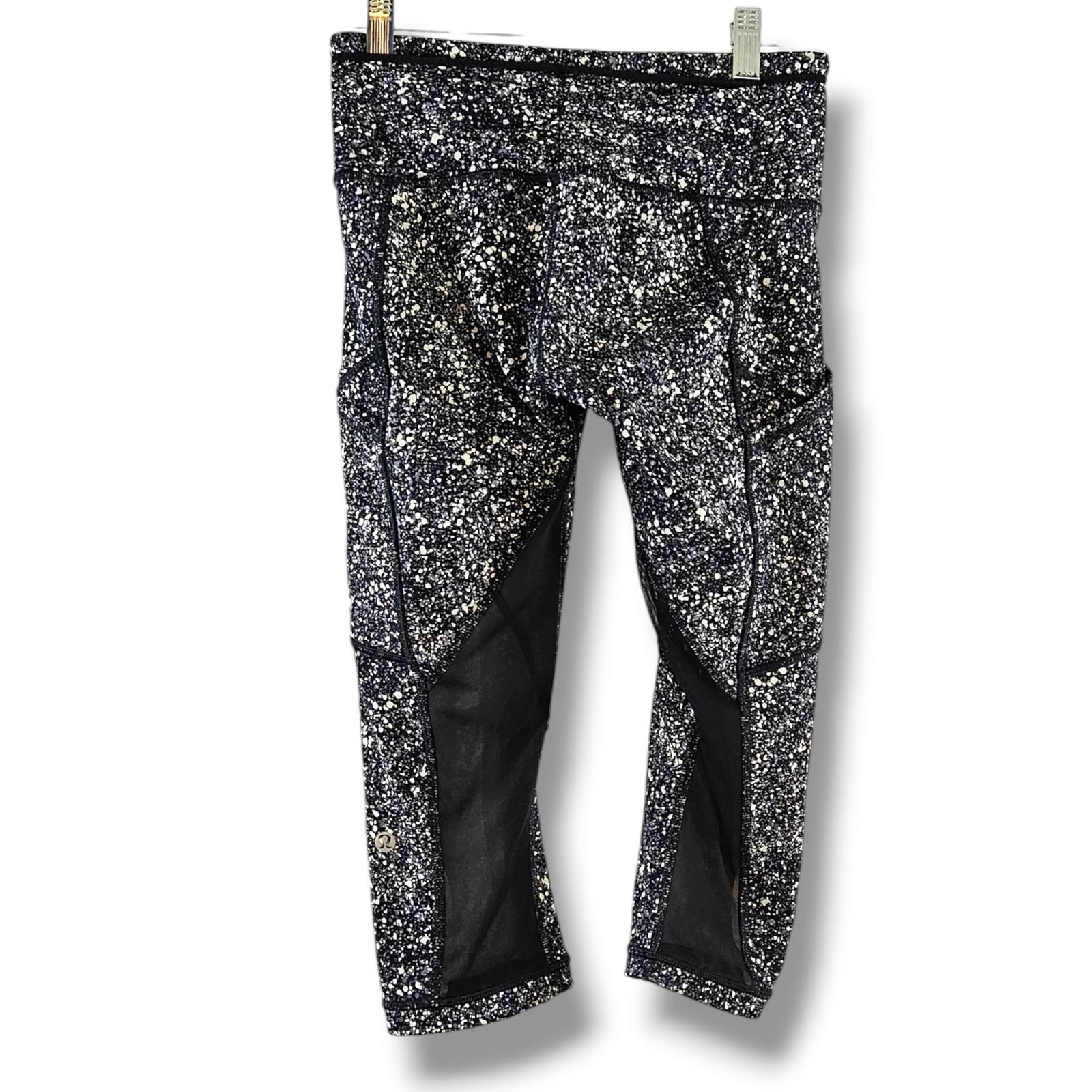 Lululemon EUC Lululemon Outrun High-Rise Mesh Insert Crop Sz. 4 Size 27" / US 4 / IT 40 - 4 Thumbnail