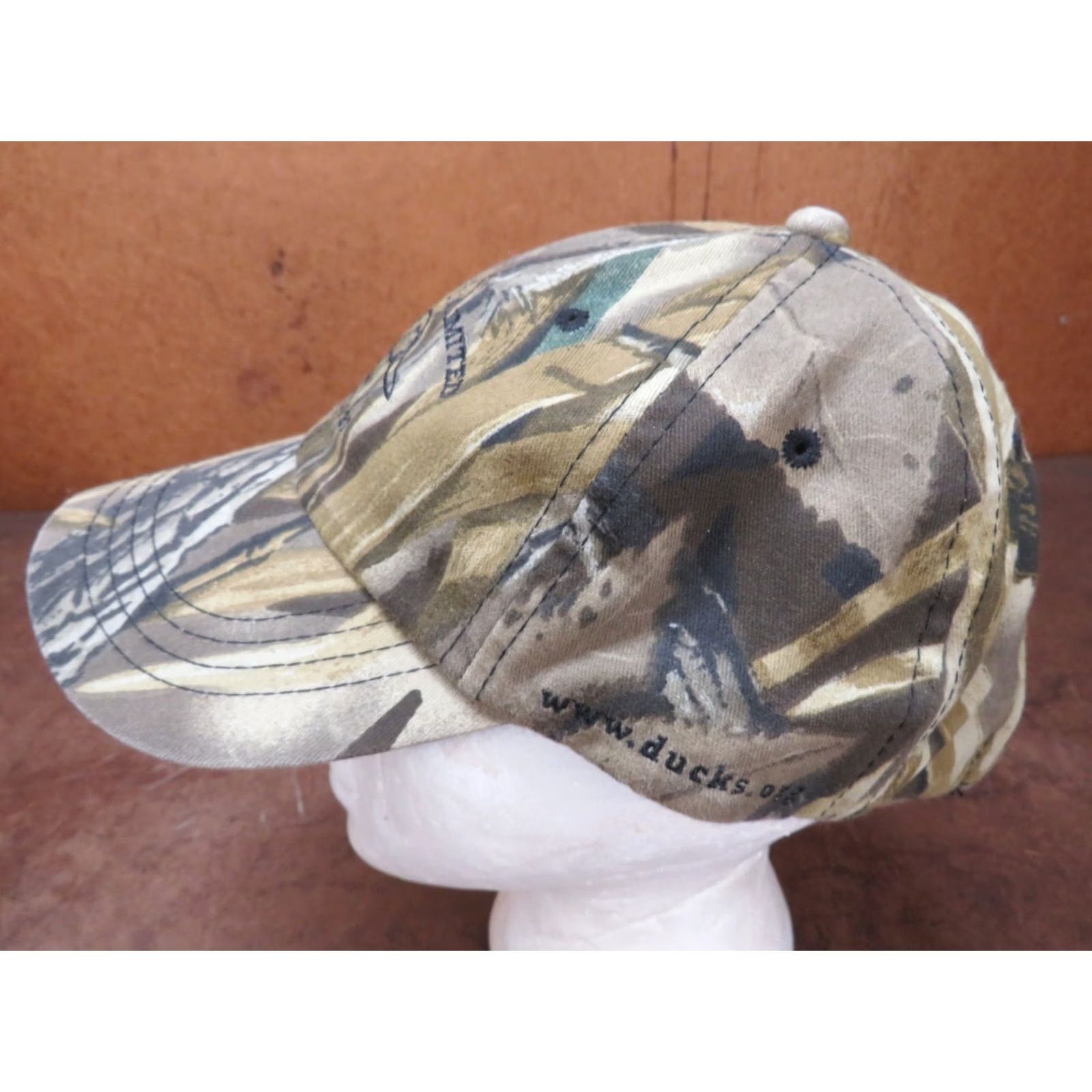 Logo 7 VTG Ducks Unlimited DU Logo Camo Hunting Proud Volunteer Flag trucker cap hat Size ONE SIZE - 3 Thumbnail