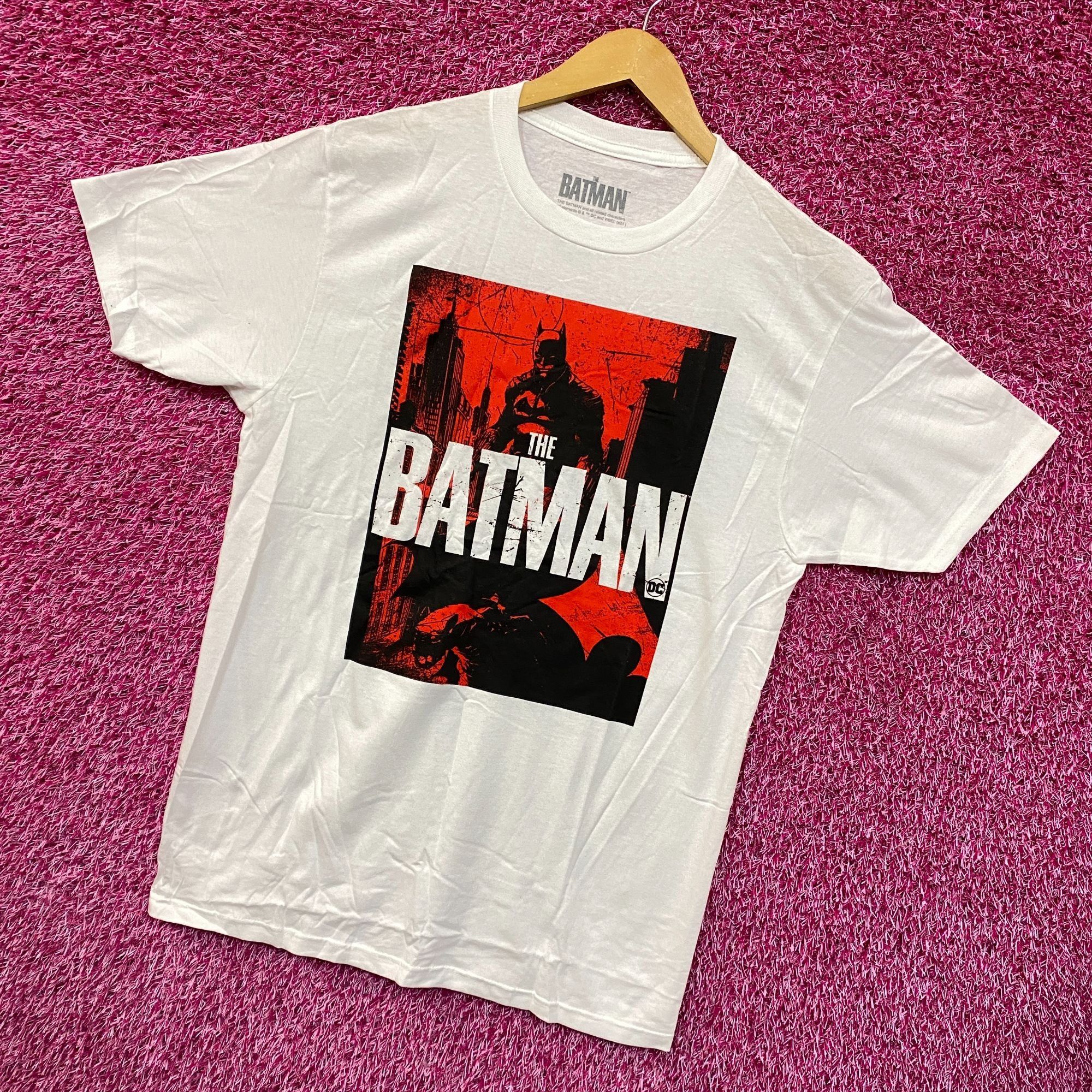 DC Comics The Batman Robert Pattinson Movie Poster Tshirt size medium Size US M / EU 48-50 / 2 - 3 Thumbnail