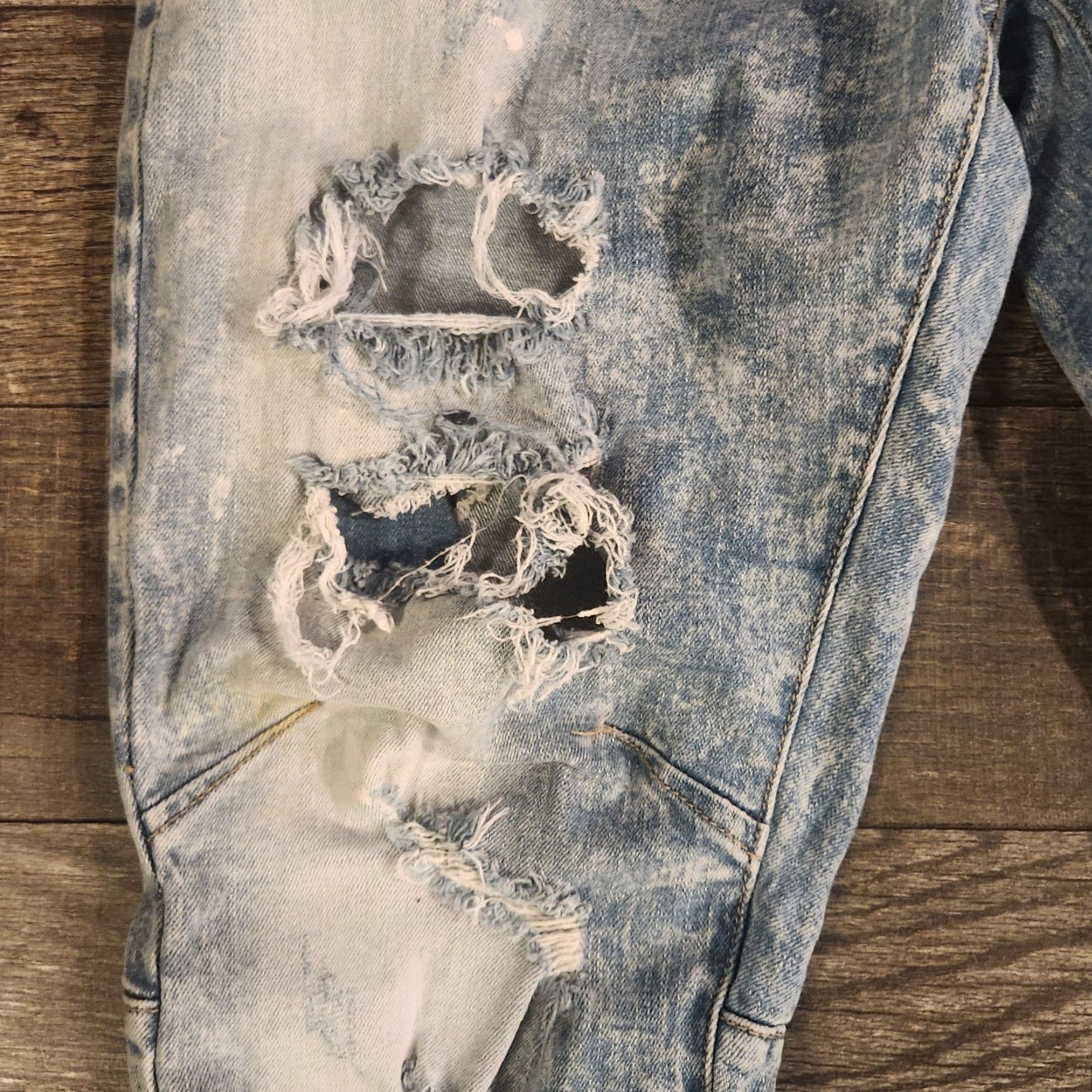 Vintage Smoke Rise Jeans Mens 42x32 Blue Slim Fit Distressed Light Wash Zip Fly Stretch Denim MENS Jeans Blue Slim Tapered 42x32 Size US 42 / EU 58 - 4 Thumbnail