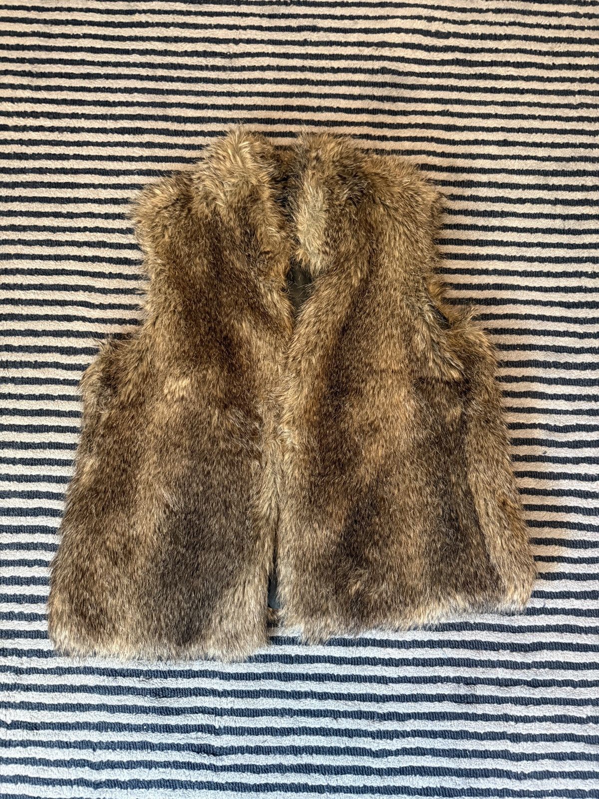 Vintage vintage relativity faux fur vest Size US XL / EU 56 / 4 - 1 Thumbnail