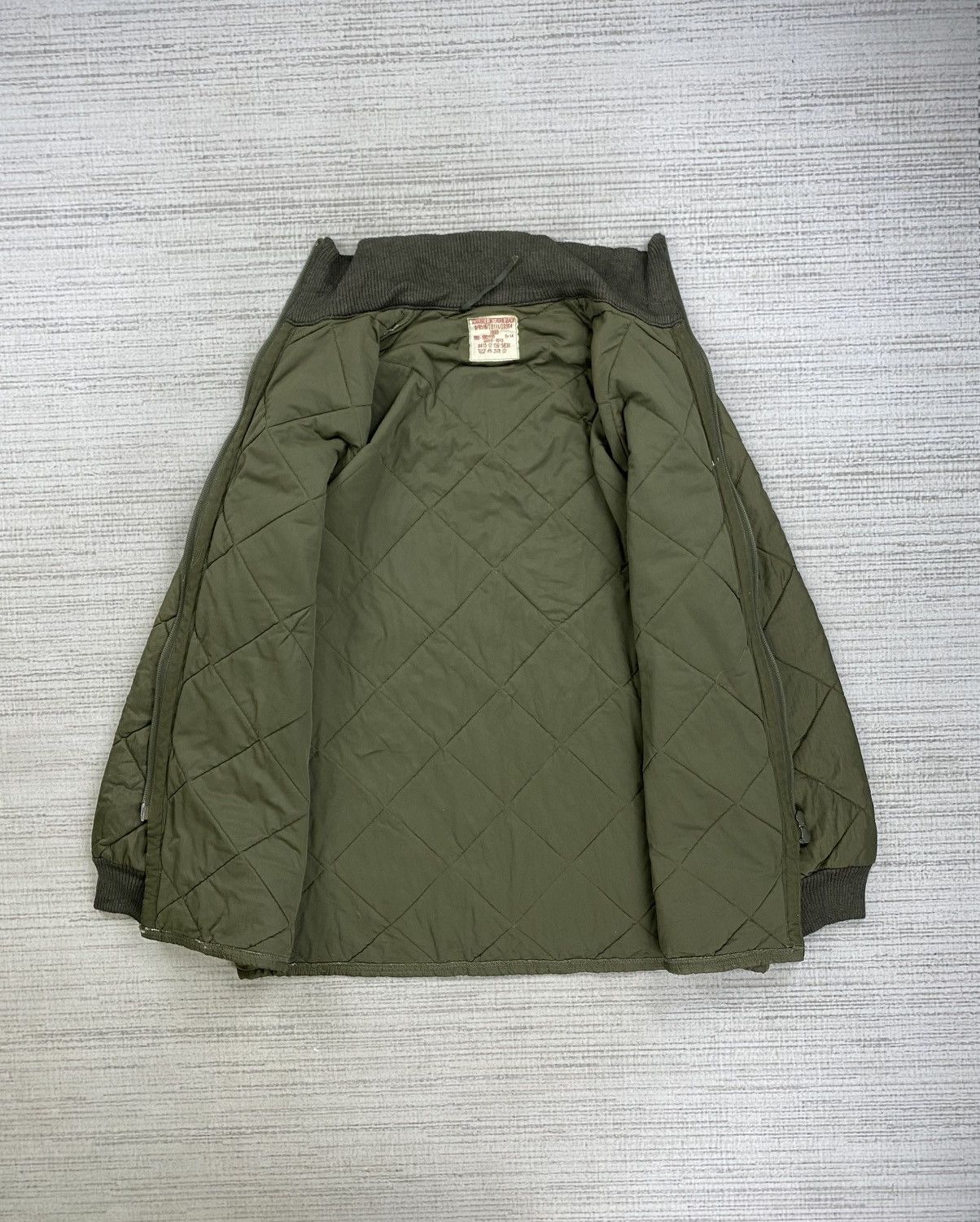 Vintage Vintage 1989 German Army Quilted Jacket Size US XL / EU 56 / 4 - 5 Thumbnail
