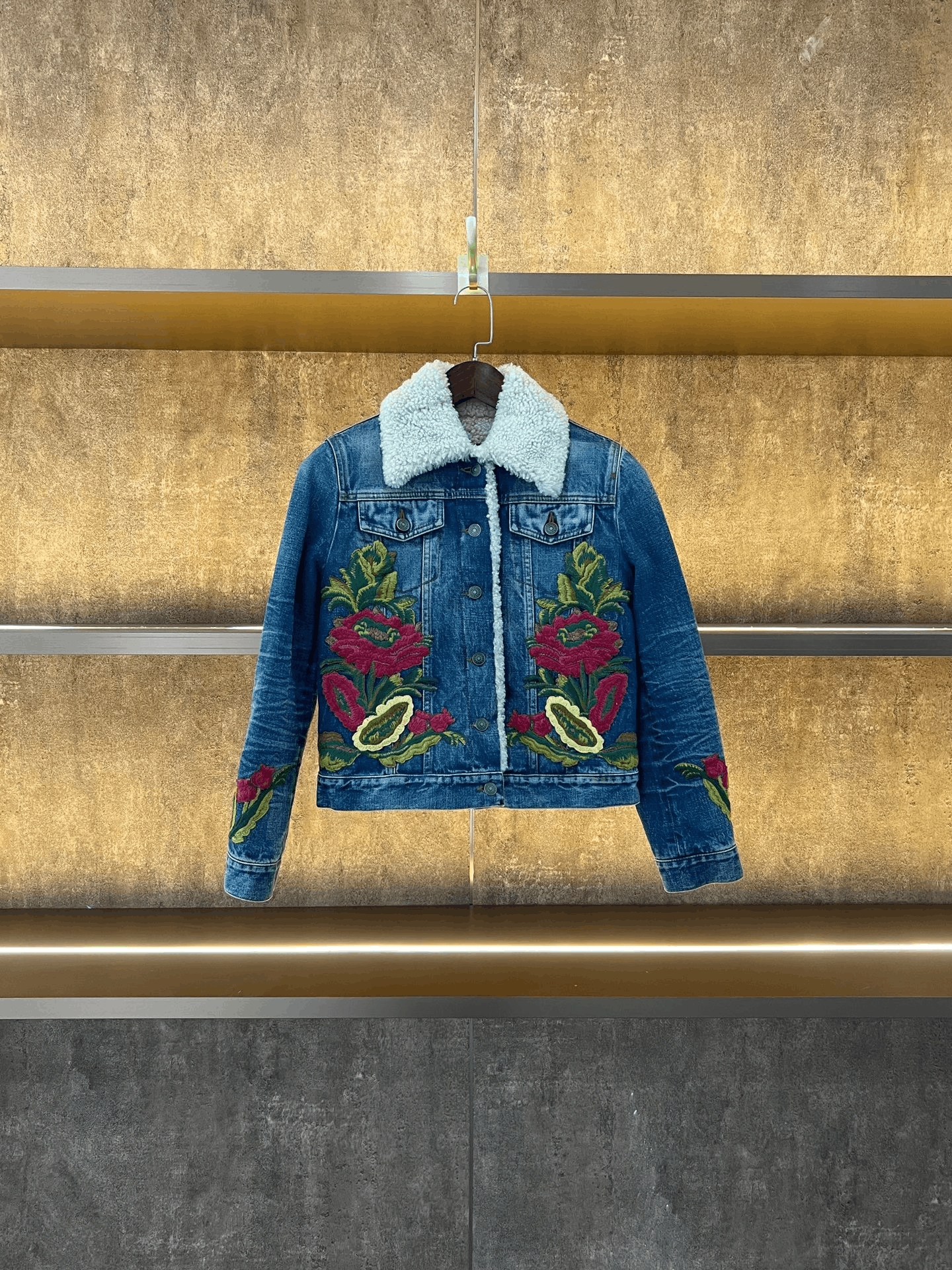 Gucci Gucci Lamb Fur Jacket Size S / US 4 / IT 40 - 1 Thumbnail