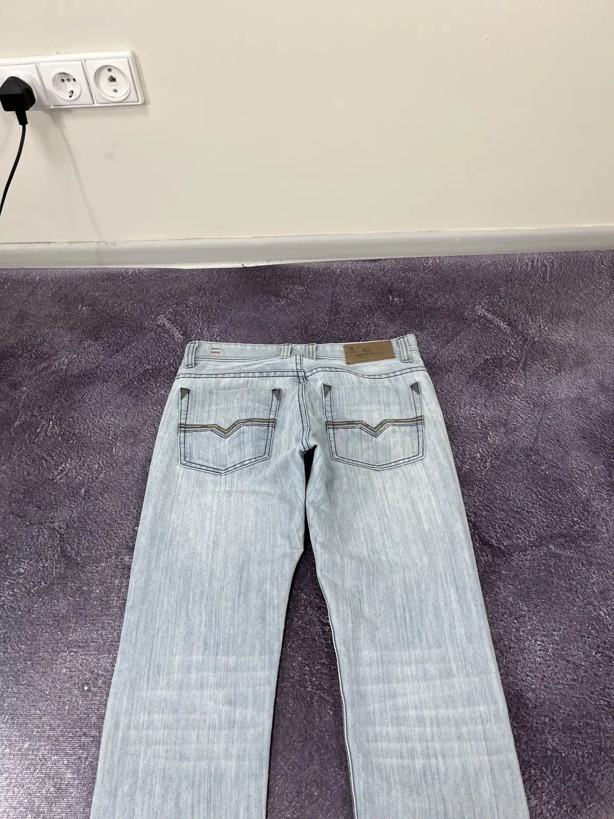 Diesel Vintage Diesel Light Blue Avant Garde Denim Jeans Size US 30 / EU 46 - 4 Thumbnail