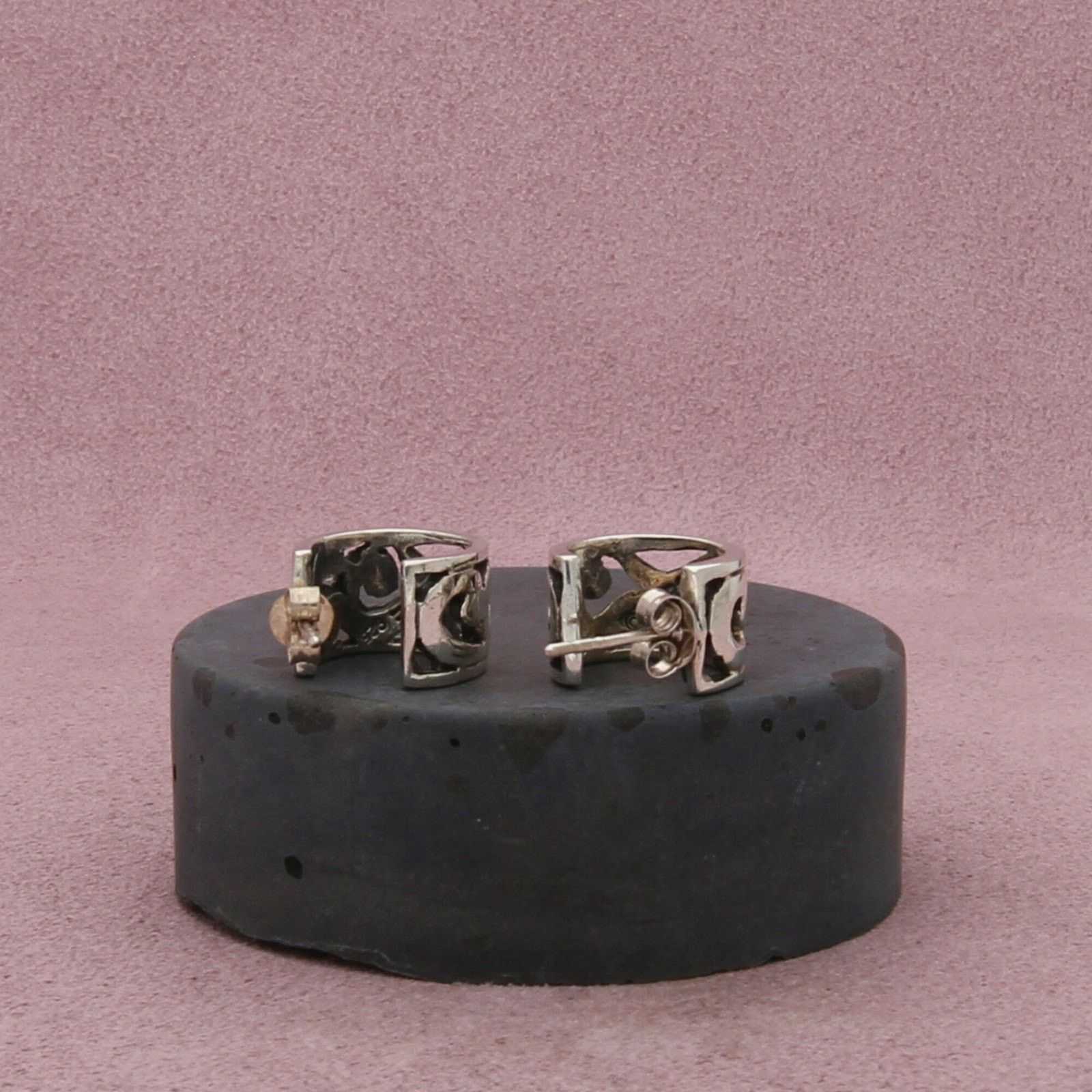 Sterling Silver barse sterling silver vintage scroll huggie hoop earrings Size ONE SIZE - 3 Thumbnail