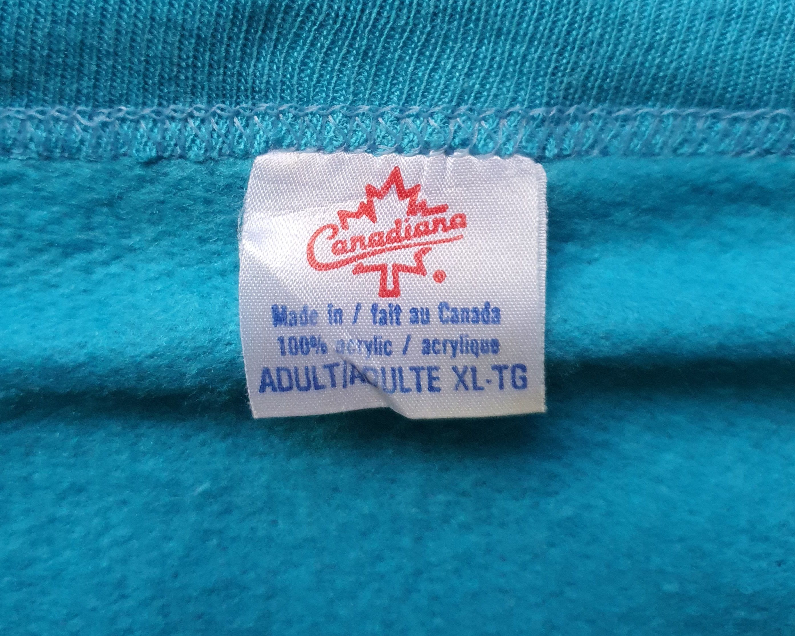 Vintage Vintage BANFF Canada souvenir 90s sweatshirt size XL Size US XL / EU 56 / 4 - 3 Thumbnail